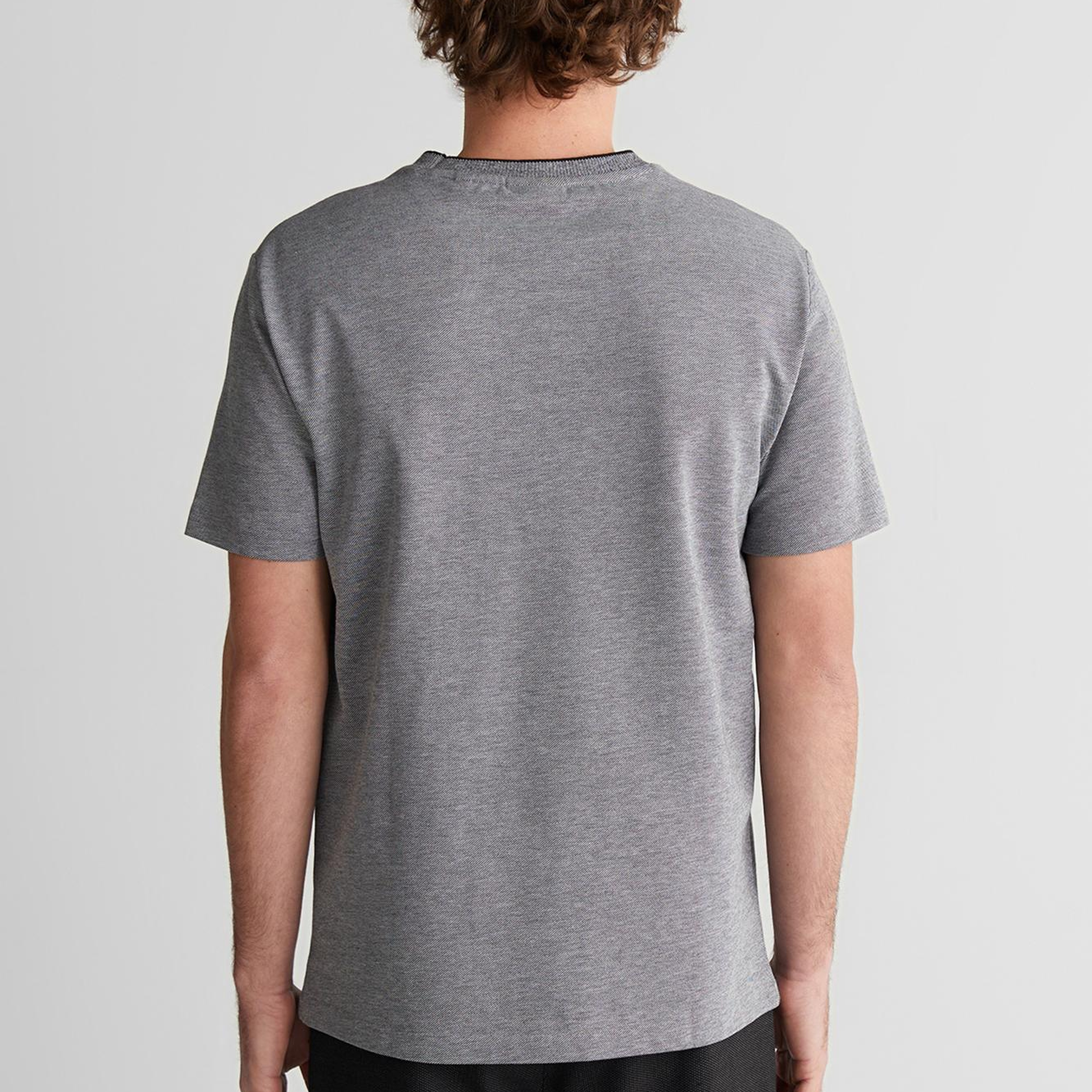 GANT Erkek Siyah Bisiklet Yaka Regular Fit T-Shirt