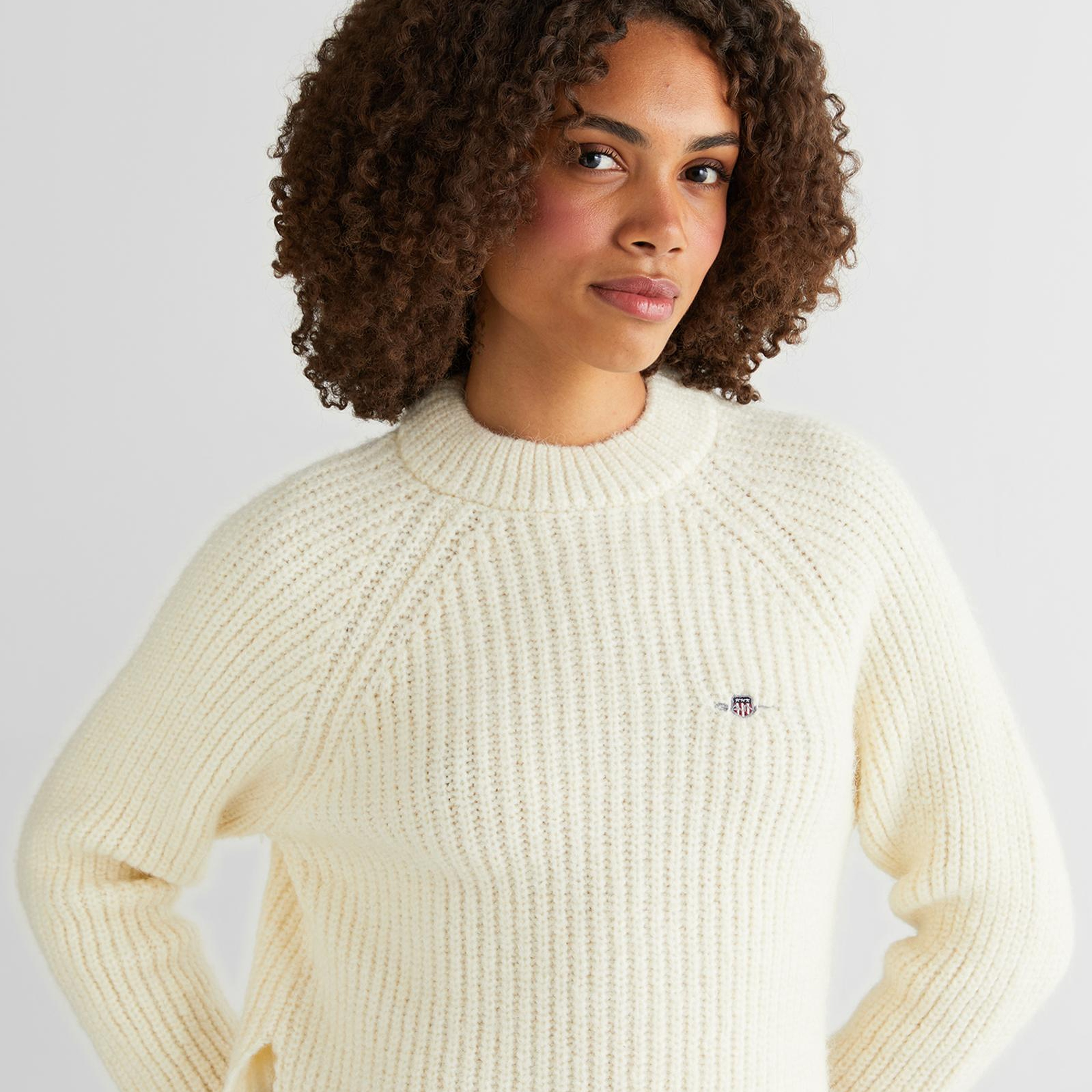 GANT Kadın Krem Cropped Fit Bisiklet Yaka Triko