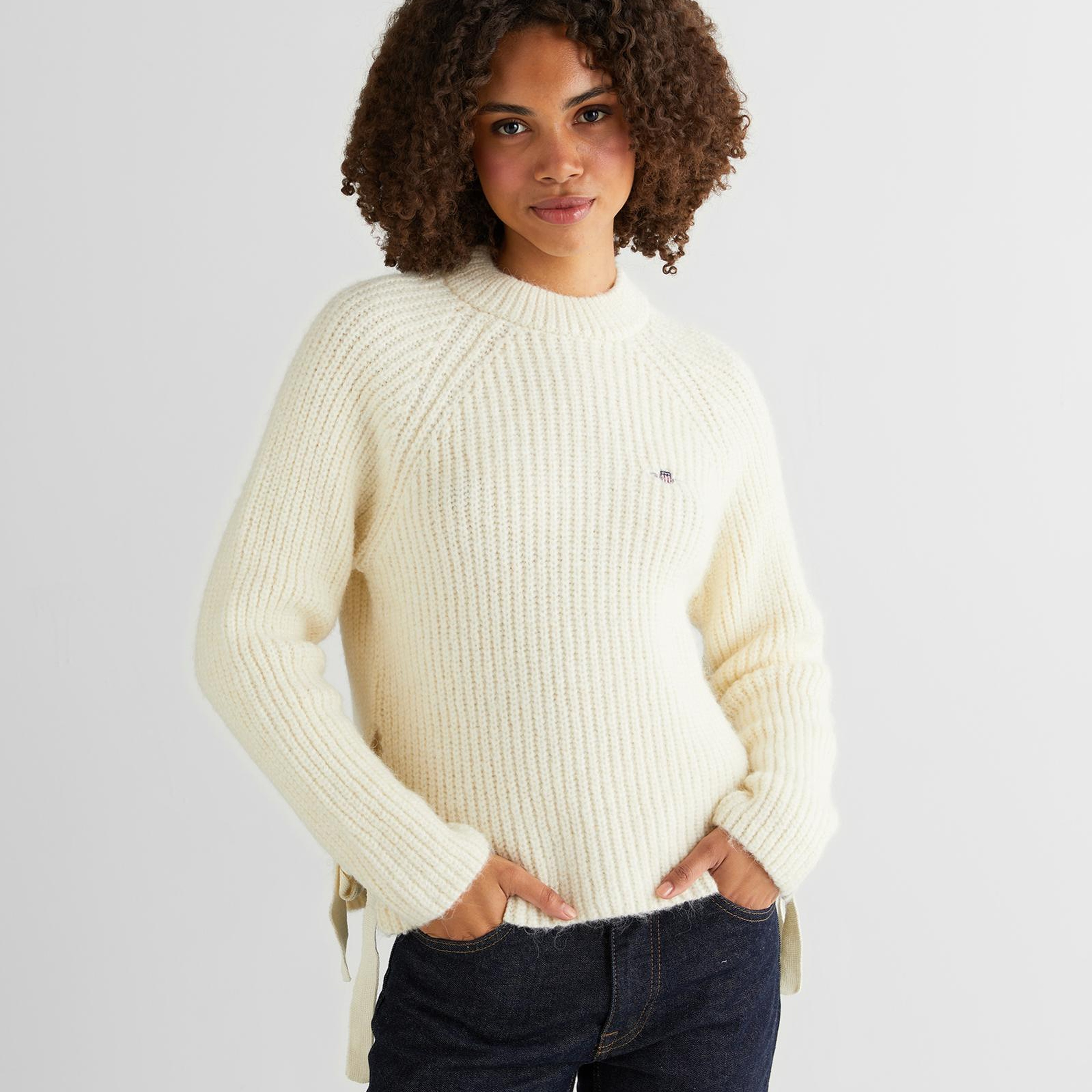 GANT Kadın Krem Cropped Fit Bisiklet Yaka Triko