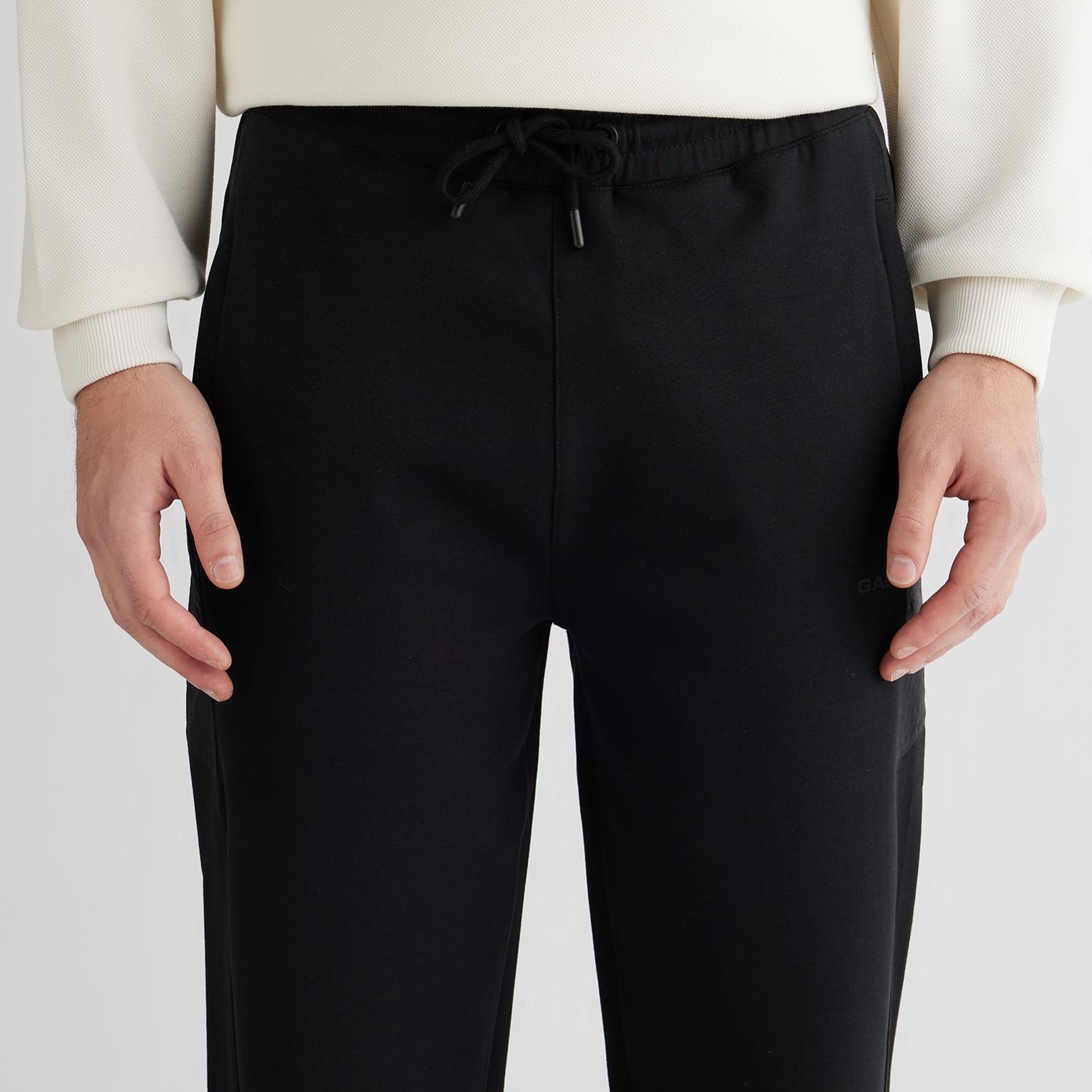 GANT Erkek Siyah Regular Fit Eşofman Altı