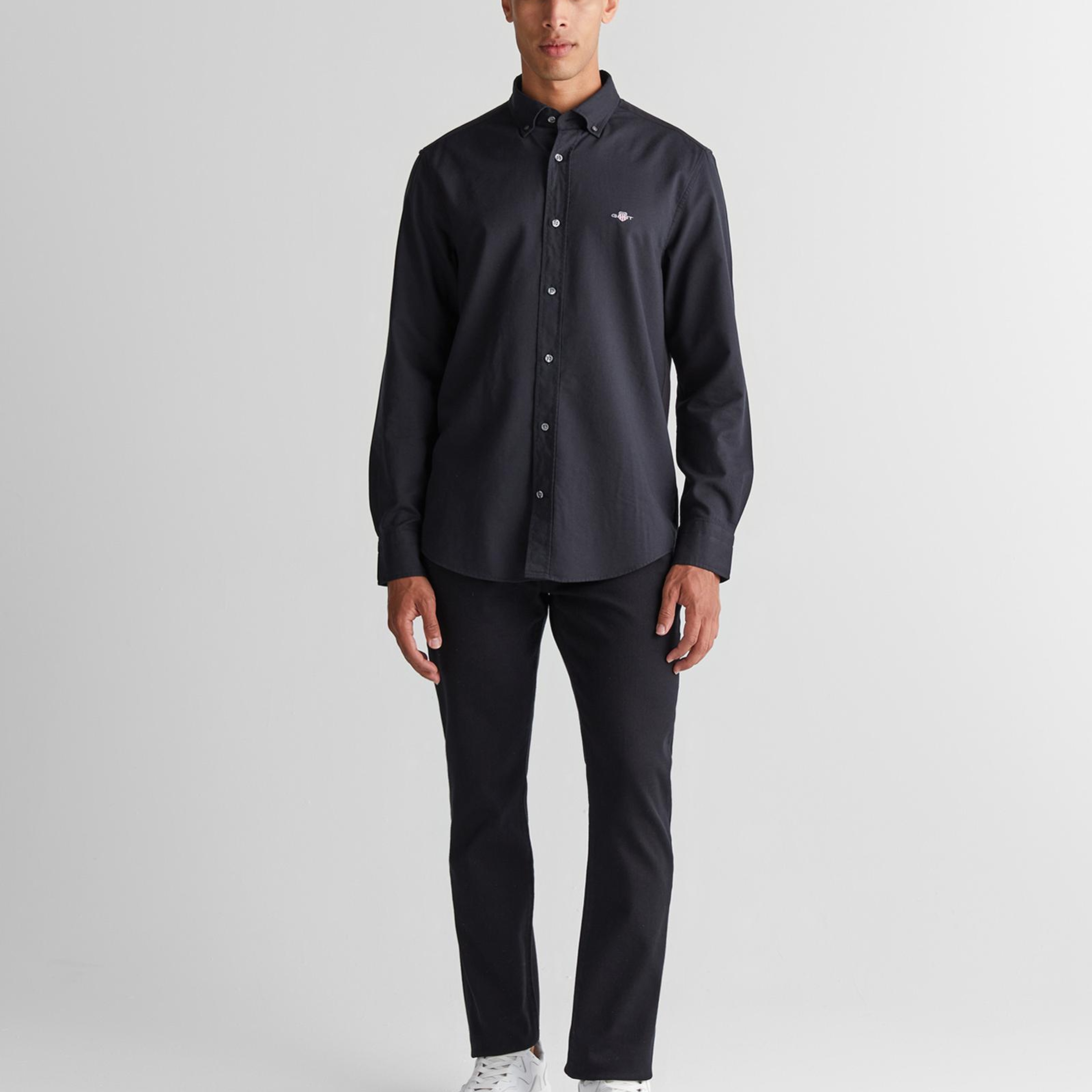 GANT Erkek Siyah Düğmeli Yaka Logolu Gömlek