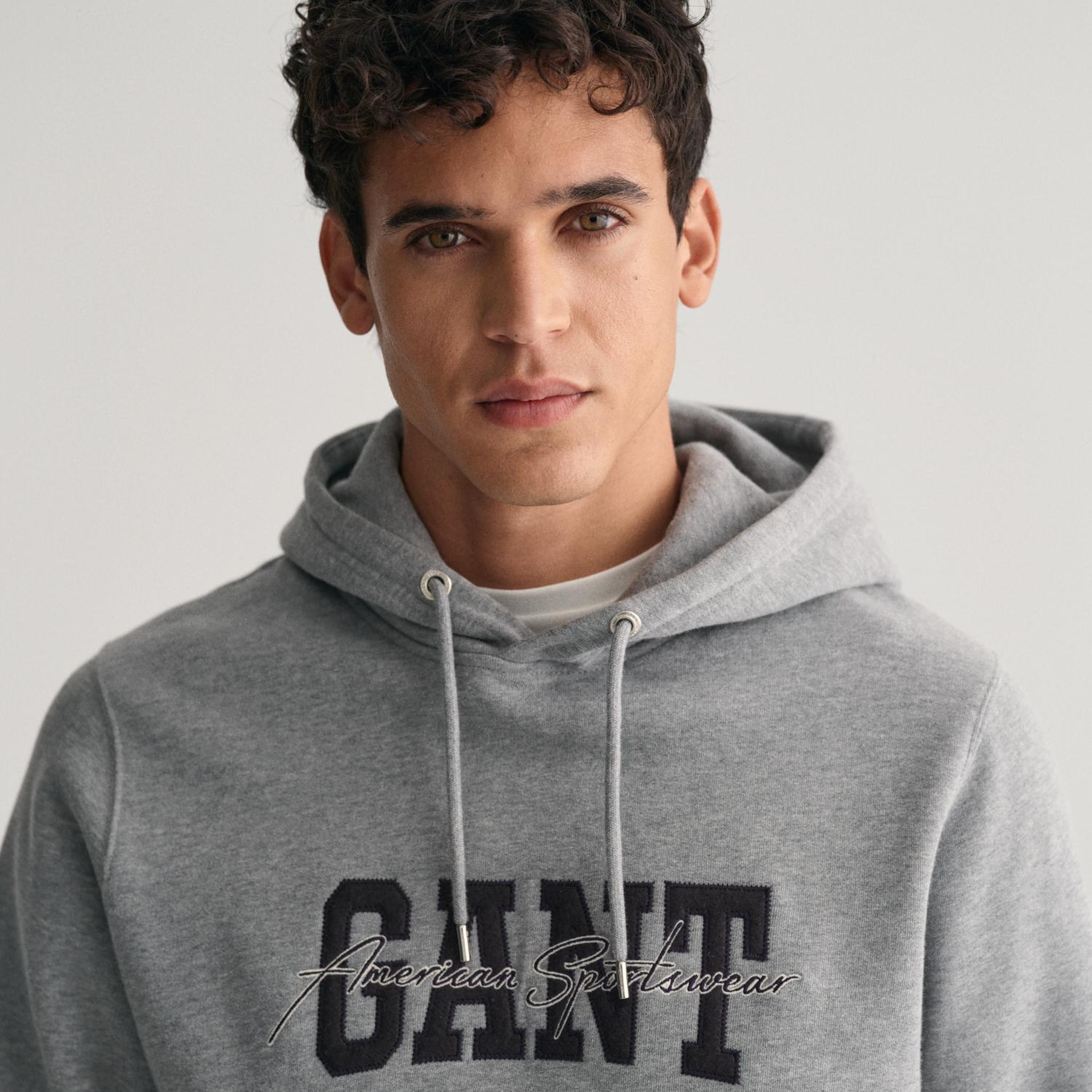 GANT Erkek Gri Regular Fit Kapüşonlu Logolu Sweatshirt