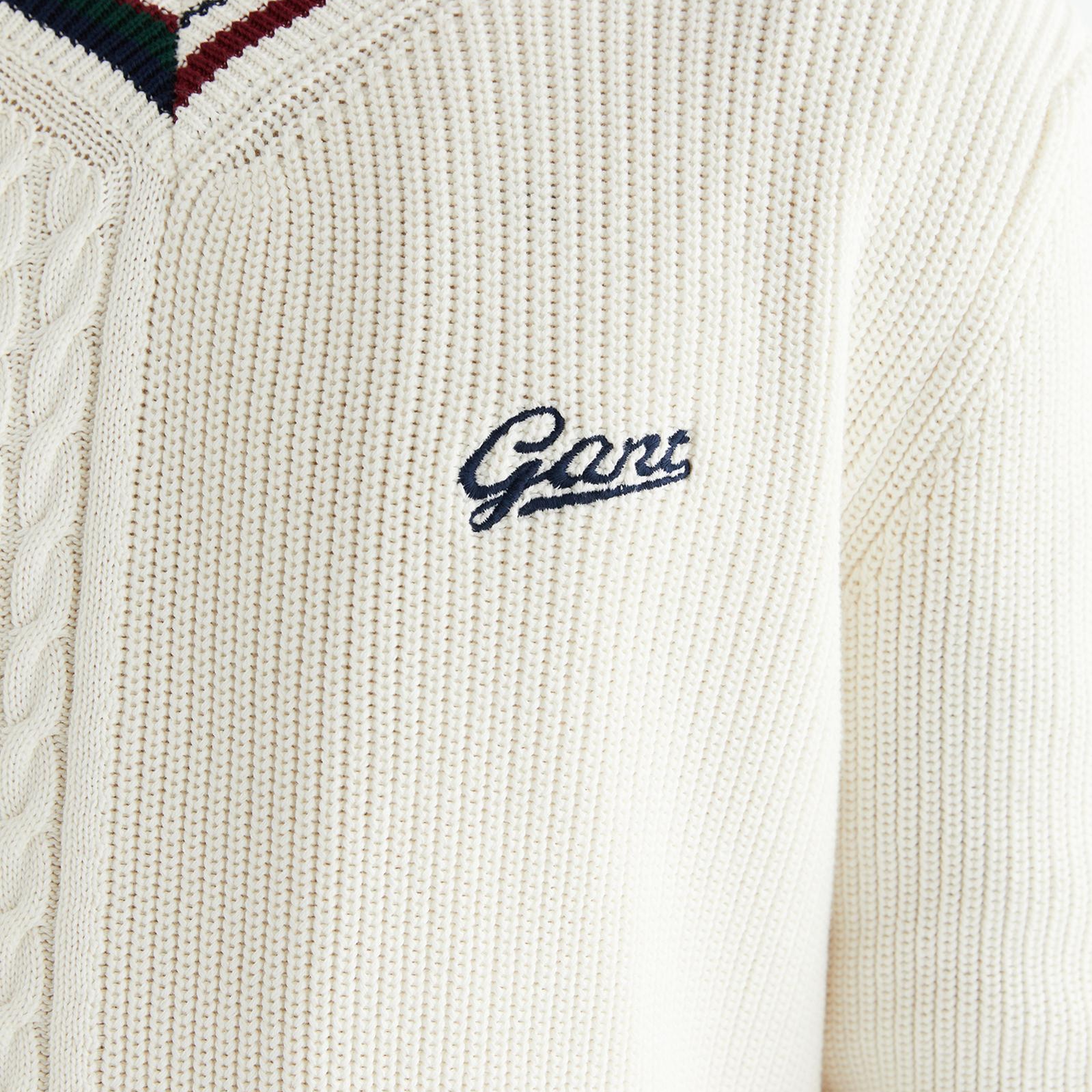 GANT Erkek Beyaz Standart Fit V Yaka Triko