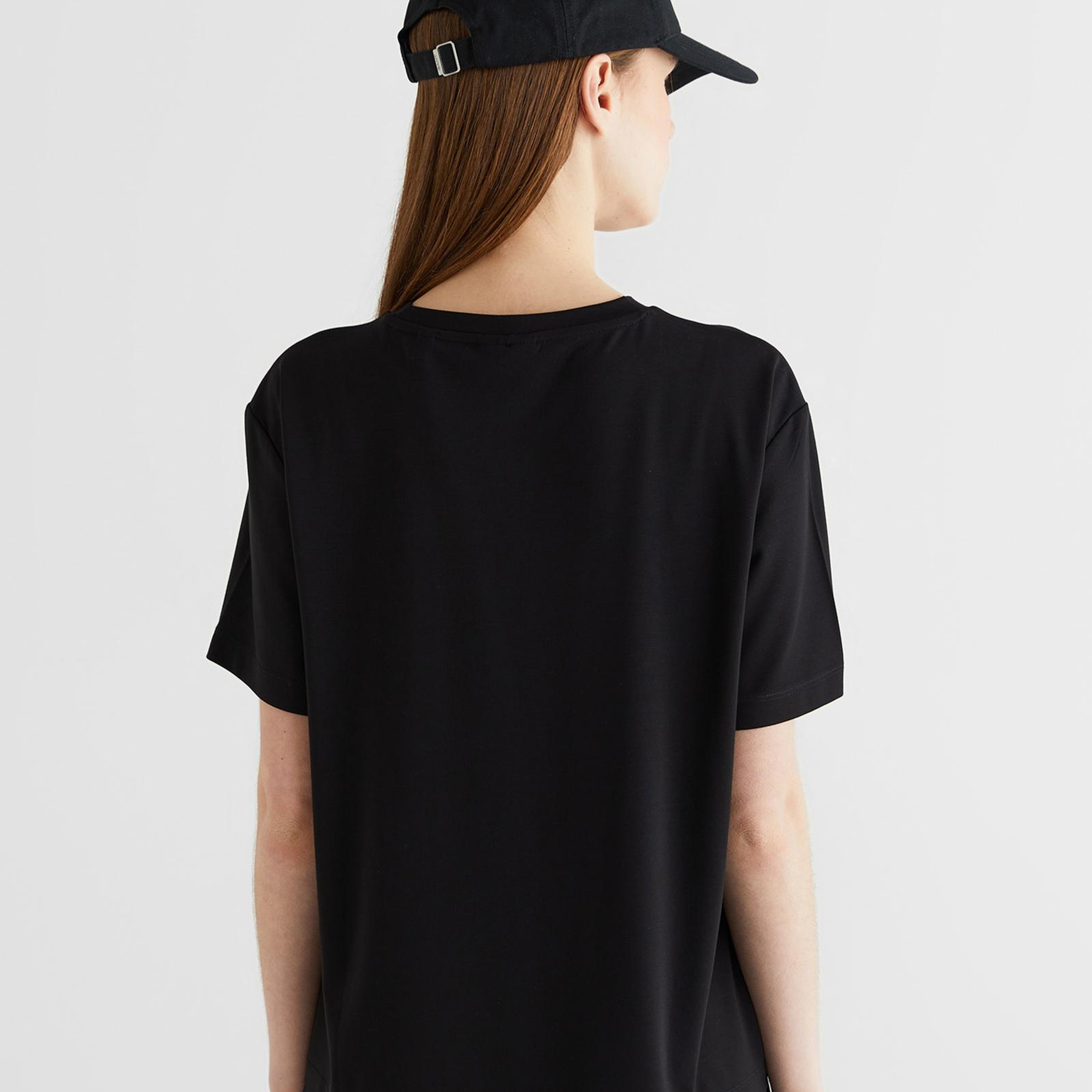 GANT Kadın Siyah Bisiklet Yaka Regular Fit T-Shirt