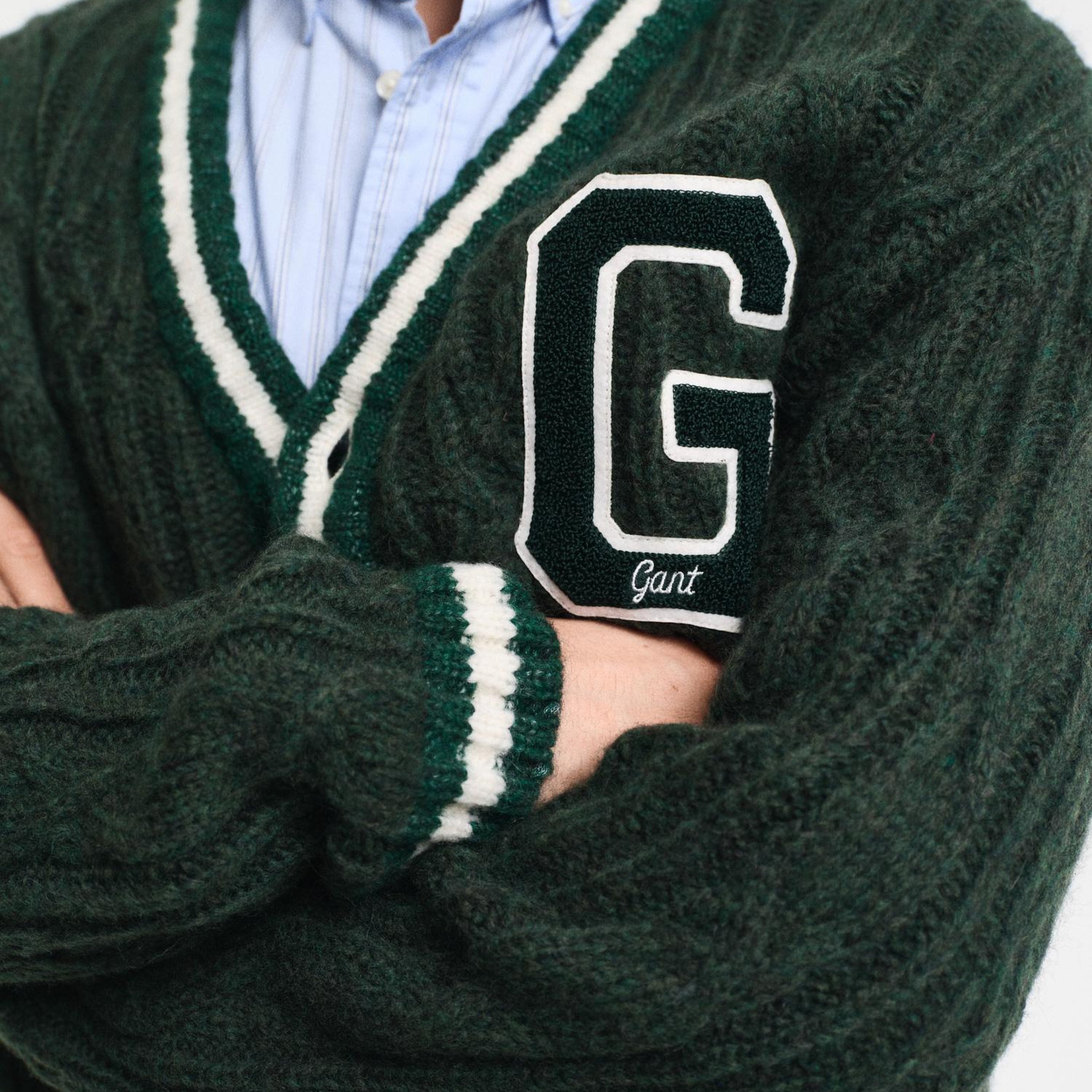 GANT Erkek Yeşil Regular Fit V Yaka Logolu Hırka