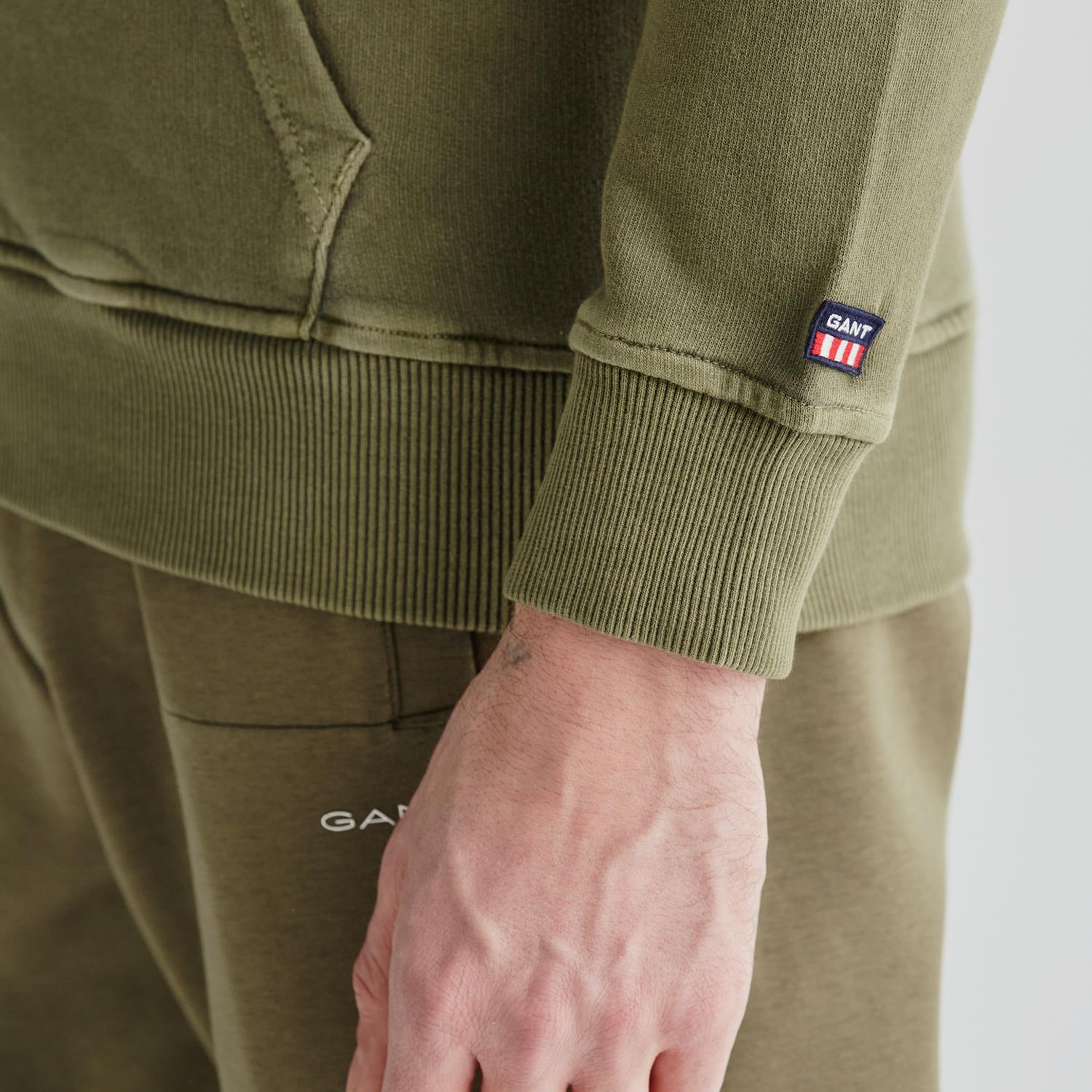 GANT Erkek Yeşil Regular Fit Kapüşonlu Logolu Sweatshirt