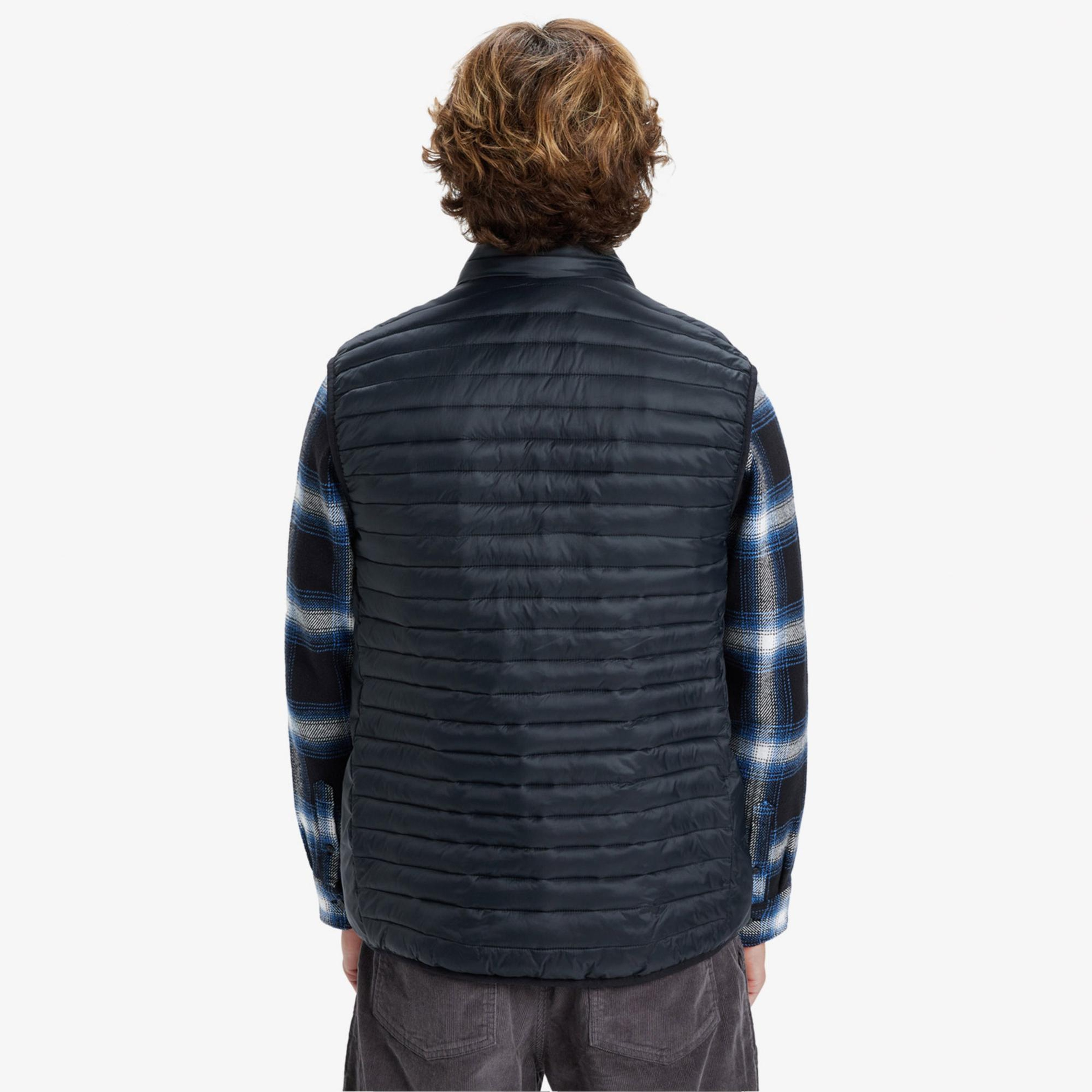 Quiksilver Scaly Insulated Erkek Siyah Yelek