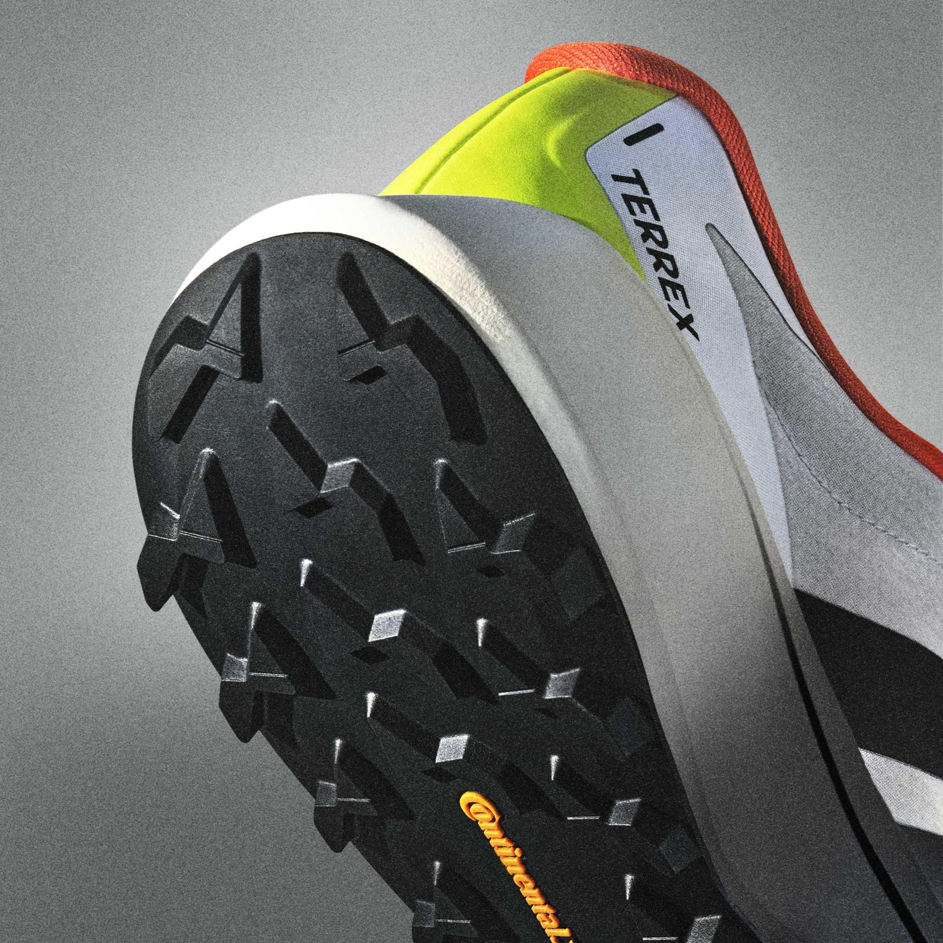 adidas Terrex Agravic 4 Kadın Beyaz Koşu Ayakkabısı