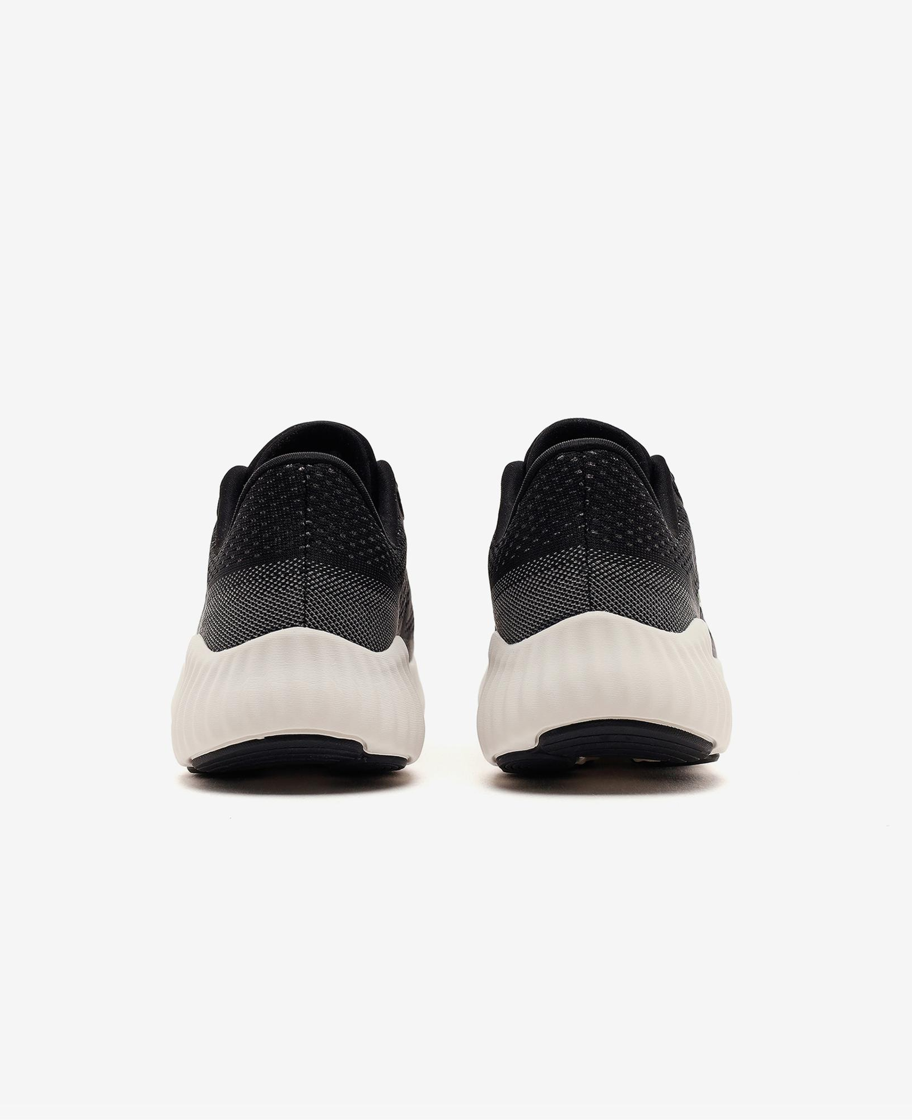 Skechers Go Run Now Kadın Siyah Koşu Ayakkabısı