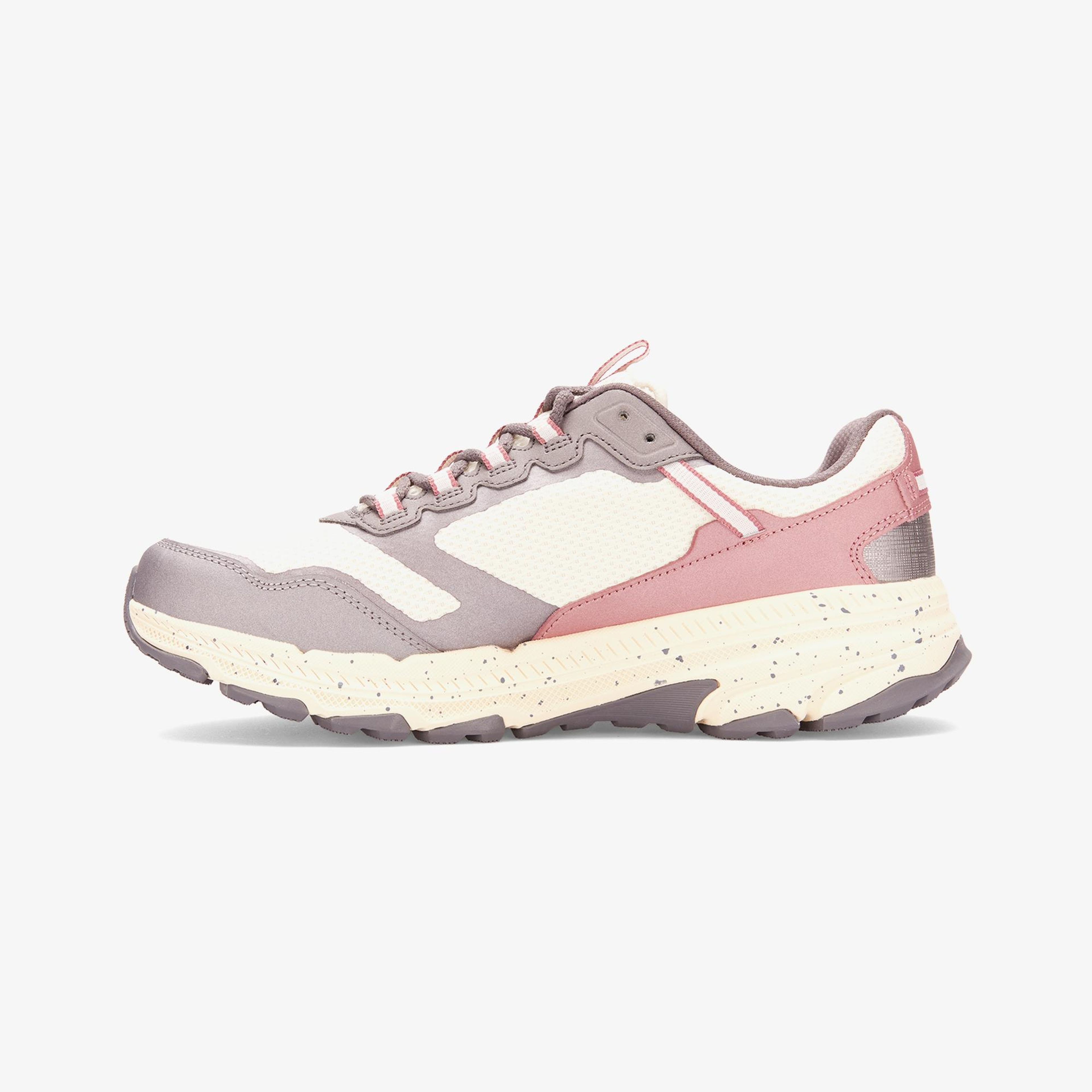 Skechers Go Run Altitude 2.0 Ravine Kadın Bej Outdoor Ayakkabı