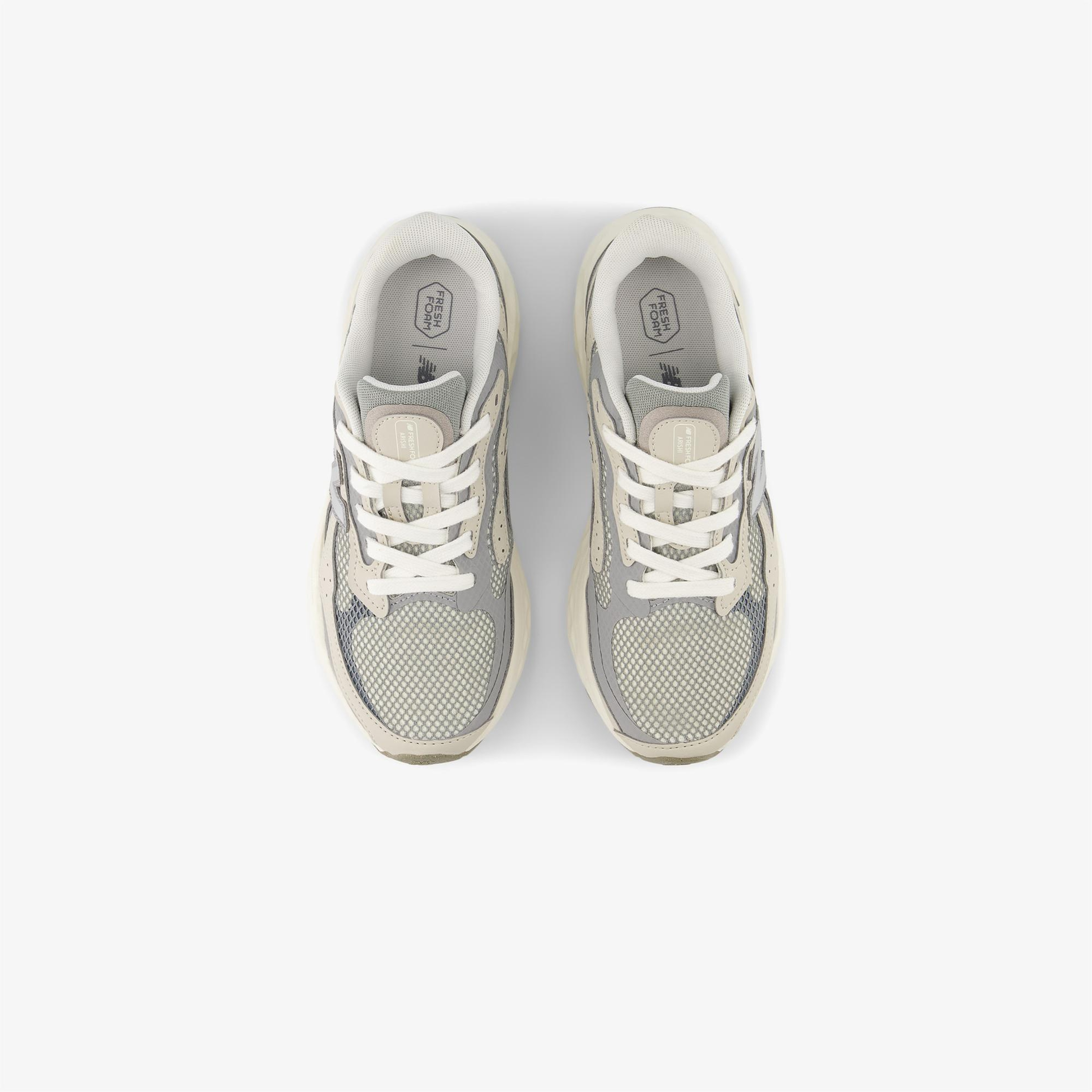 New Balance Arishi Kadın Bej Koşu Ayakkabısı