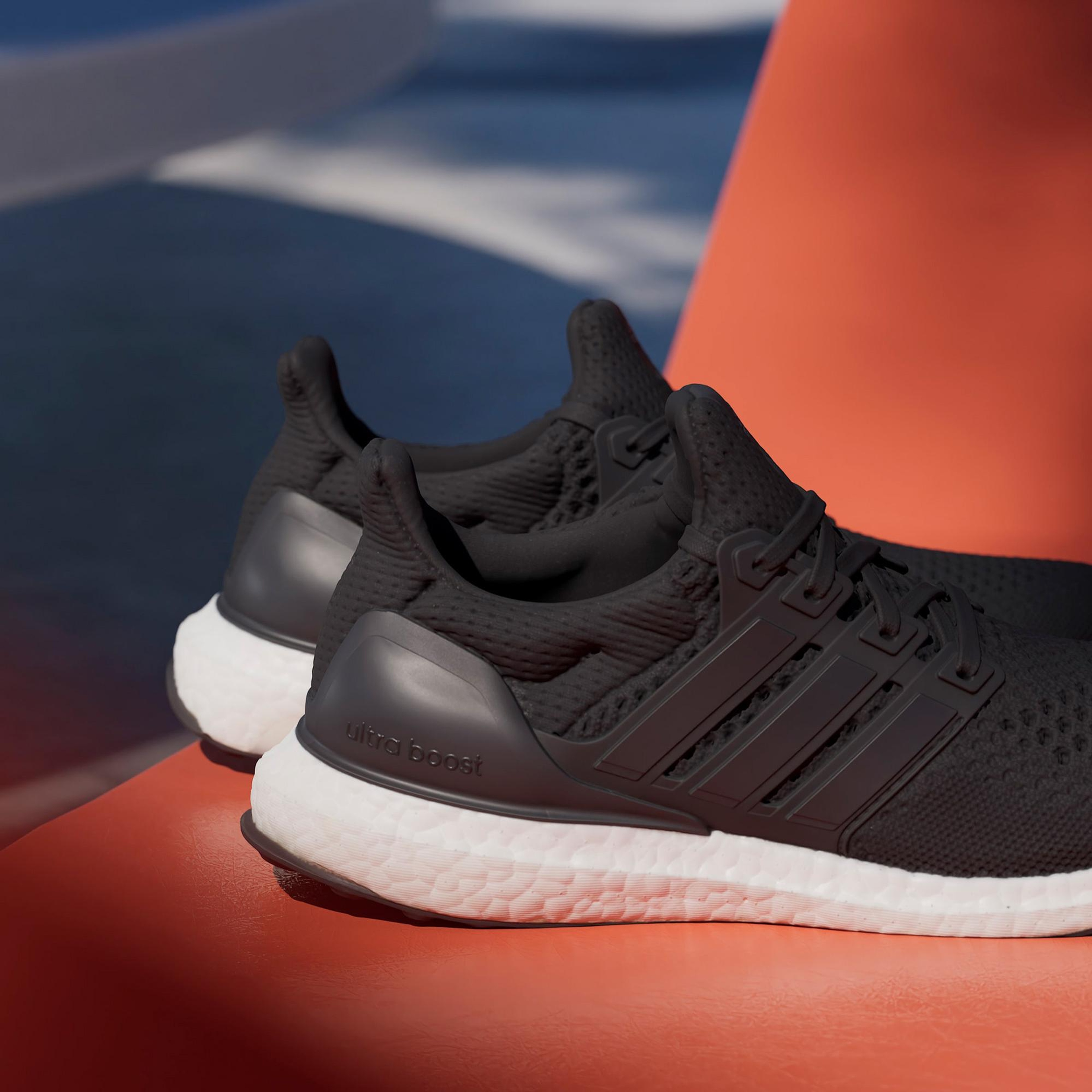 adidas Ultraboost 1.0 W Kadın Siyah Koşu Ayakkabısı