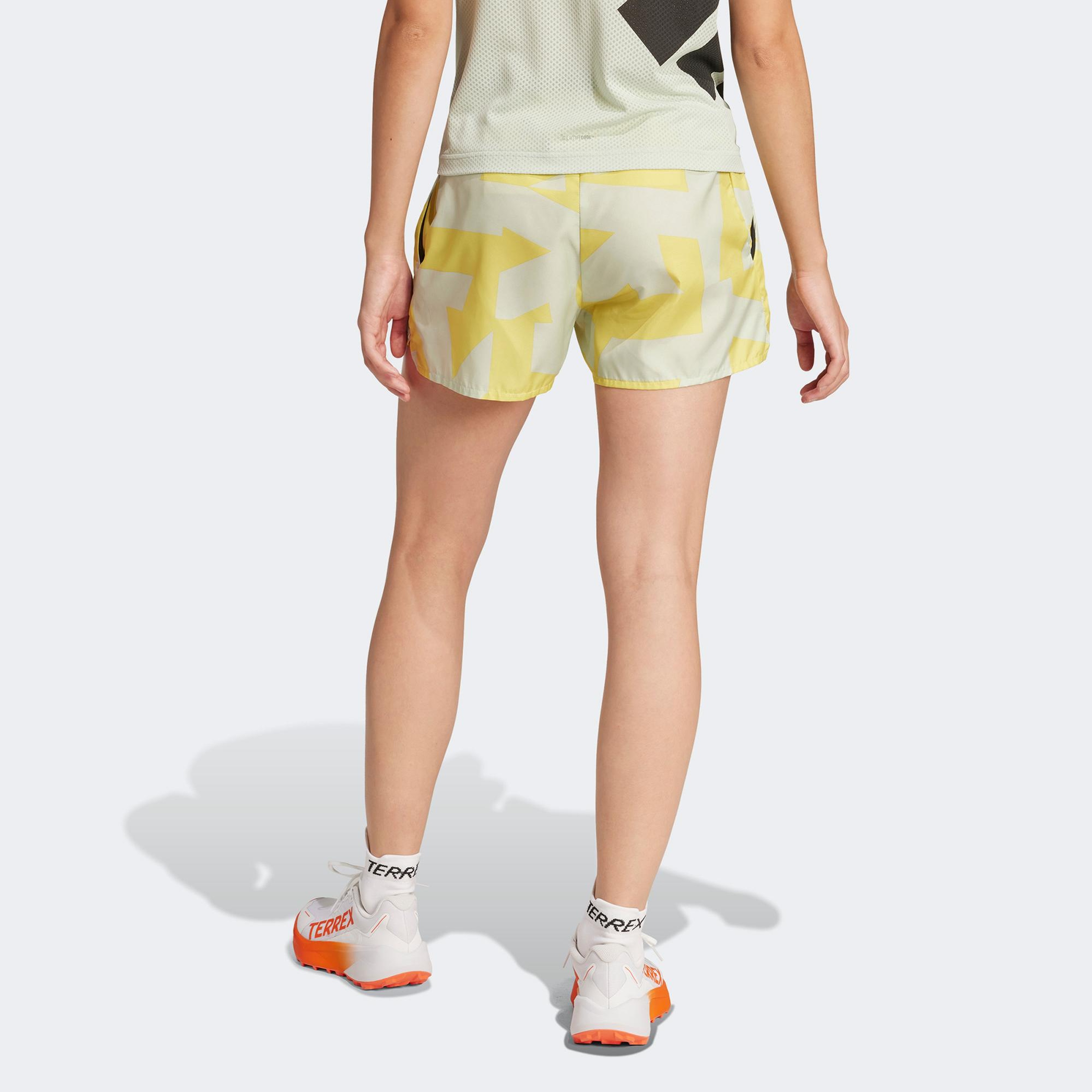 adidas Wmt Ligh Sh Aop Kadın Sarı Koşu Şortu