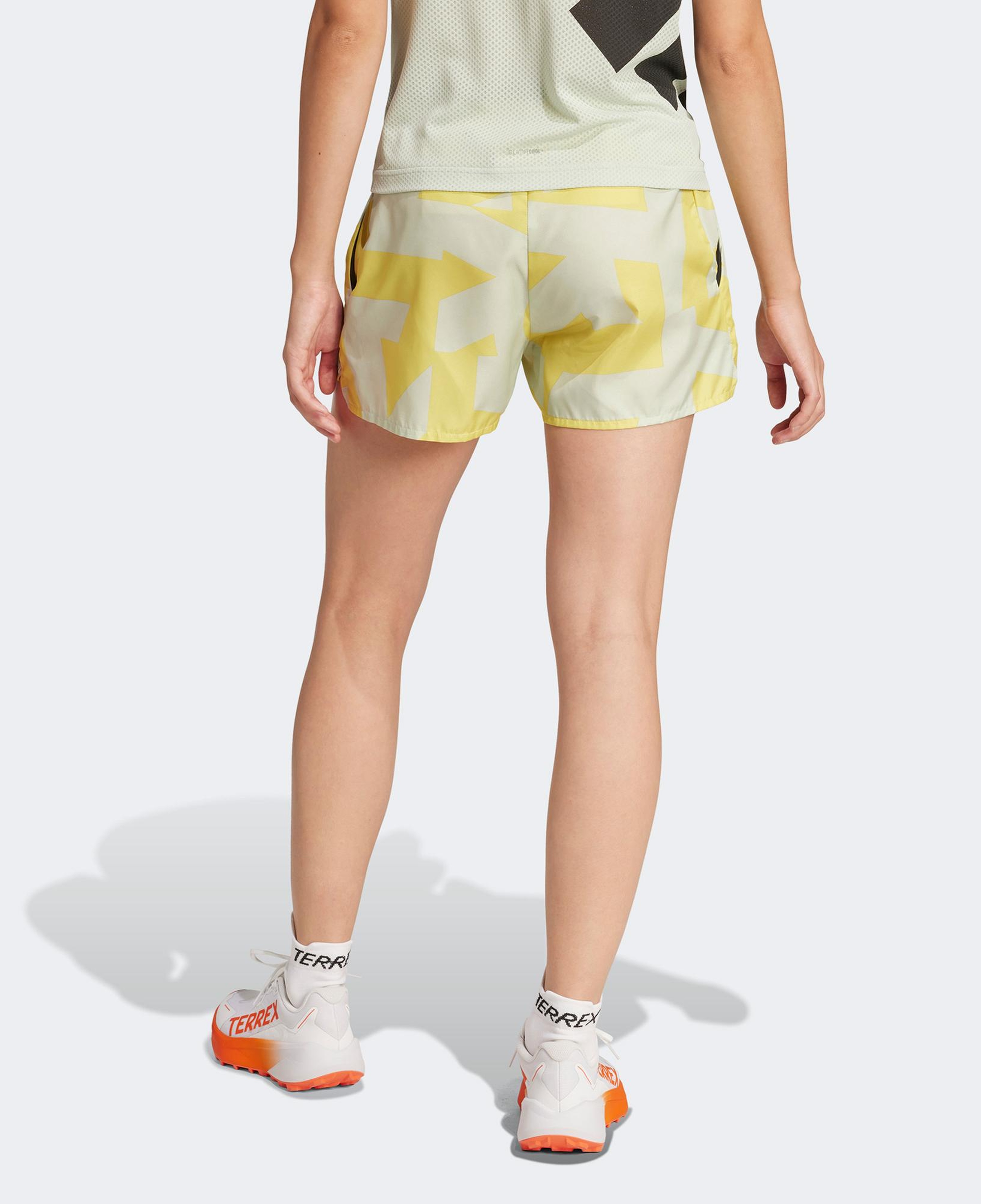 adidas Wmt Ligh Sh Aop Kadın Sarı Koşu Şortu
