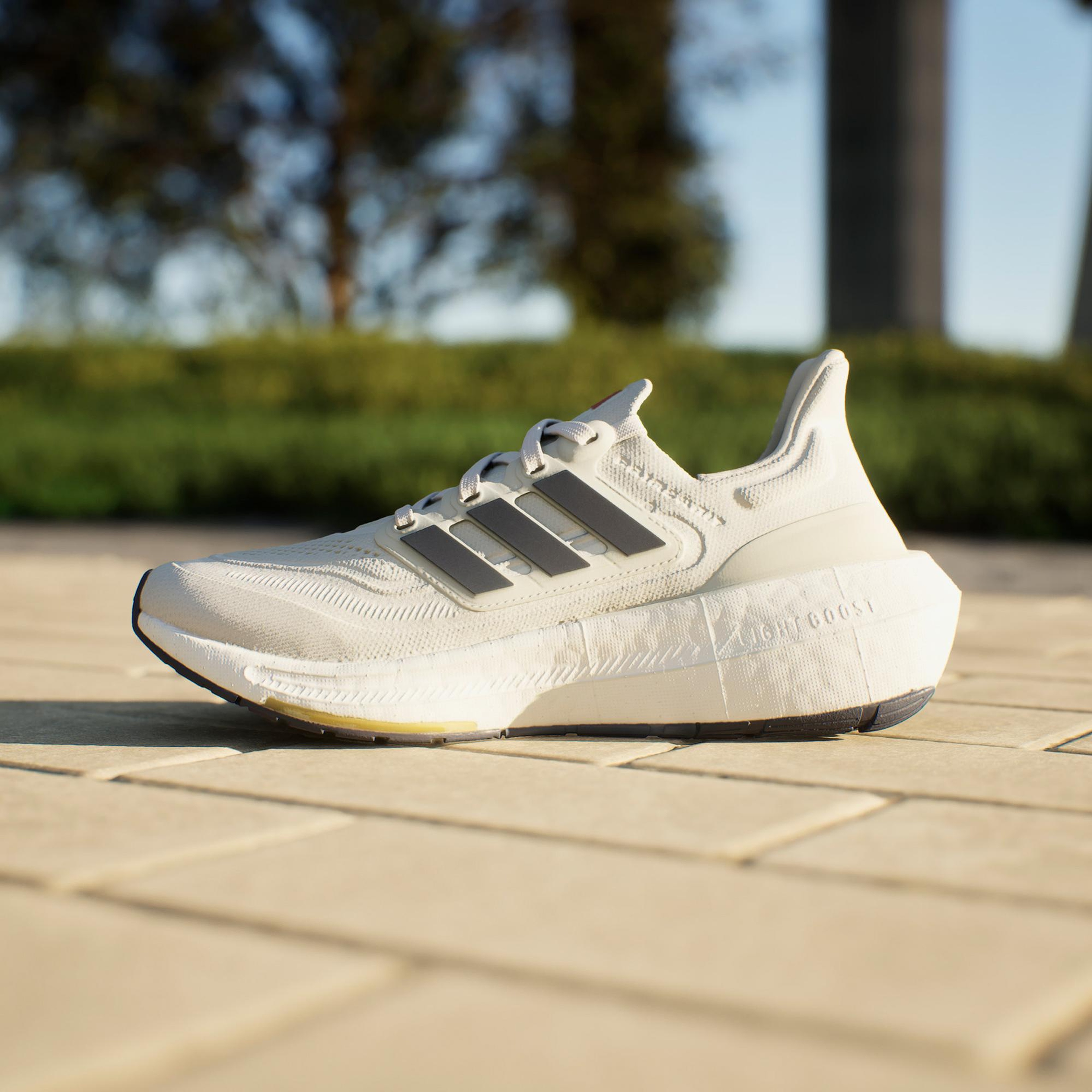 adidas Ultraboost Light  Kadın Gri Koşu Ayakkabısı