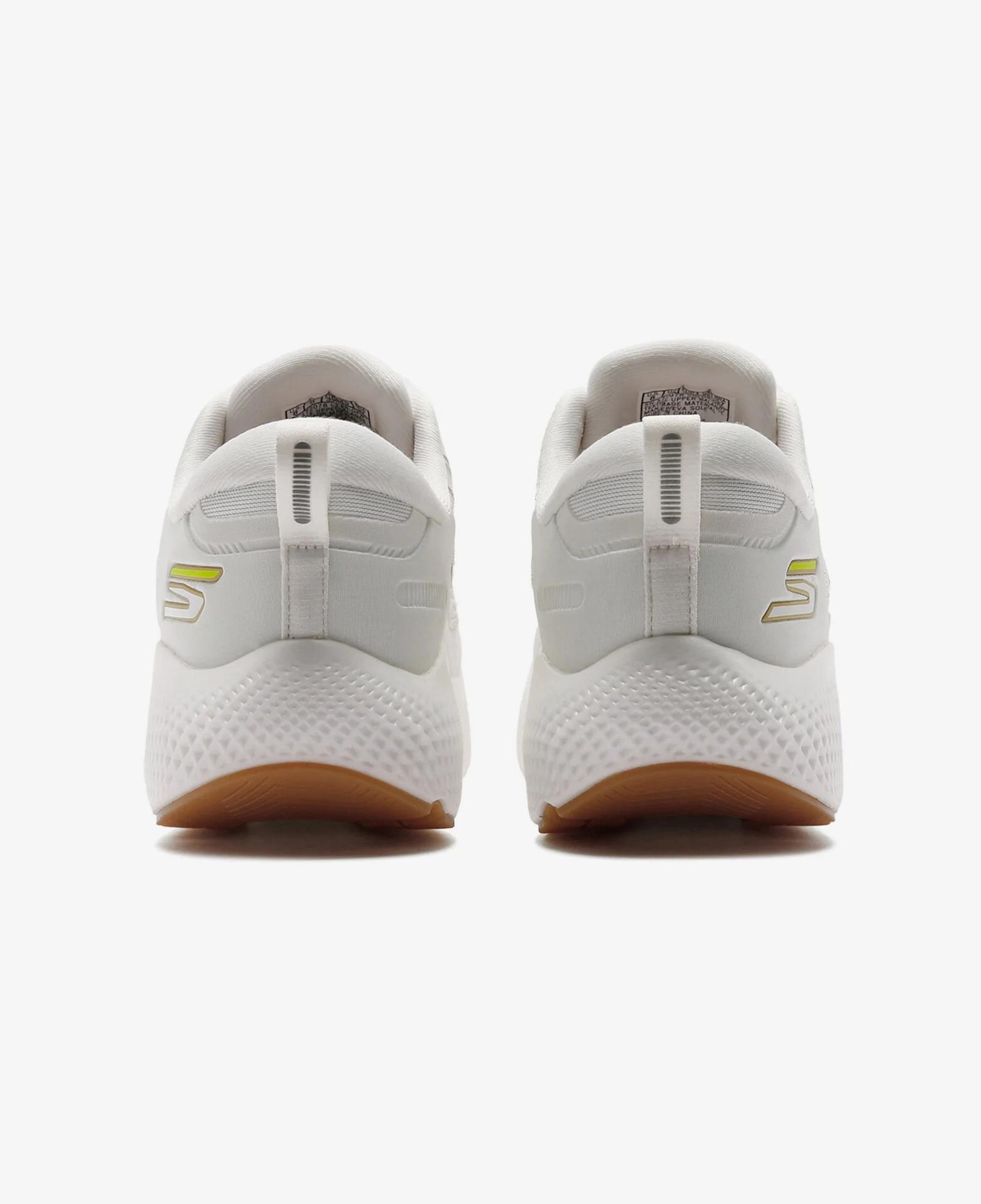 Skechers Go Run Max Road 6 Kadın Beyaz Koşu Ayakkabısı