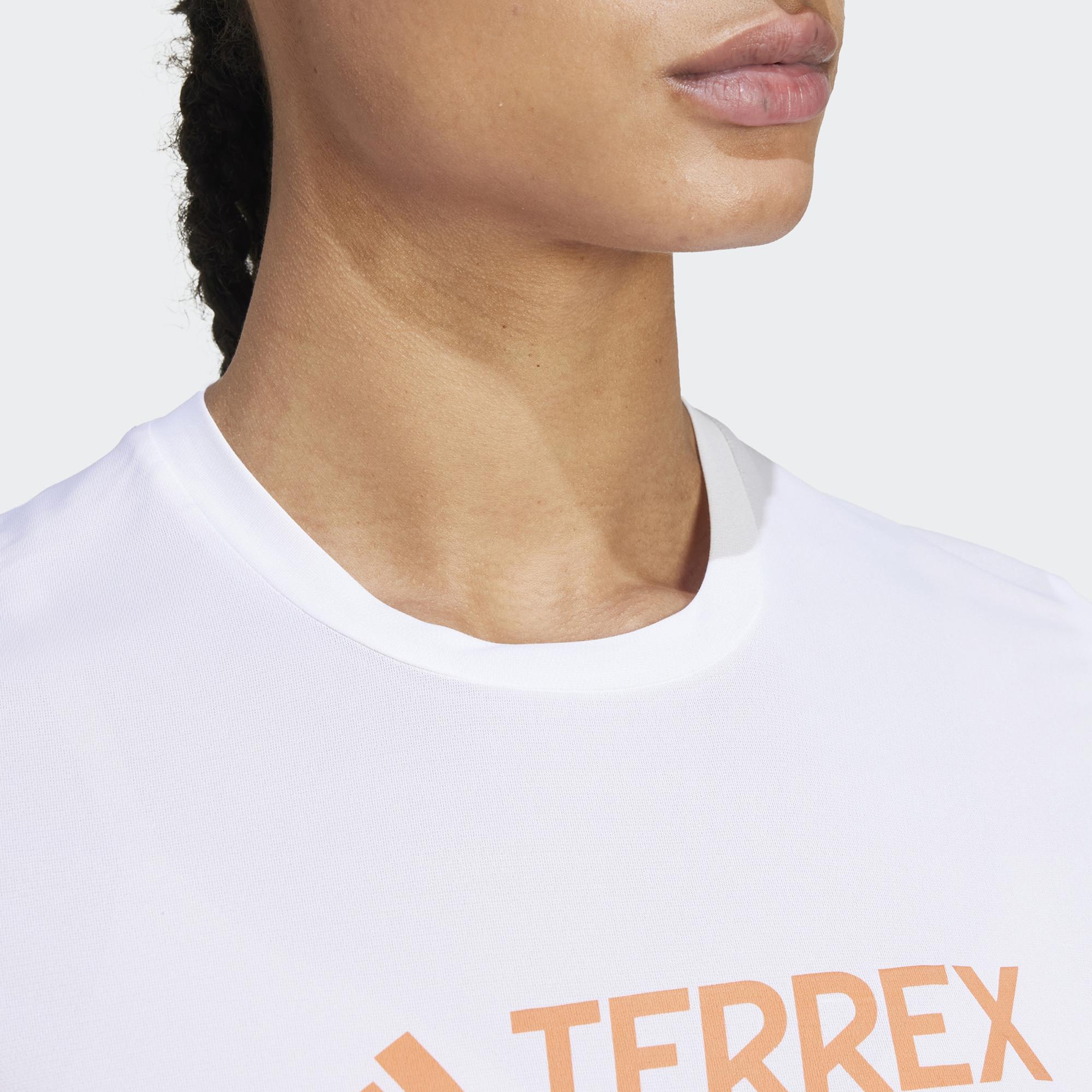 adidas Terrex Multi Endurance Tech Kadın Beyaz Günlük T-Shirt