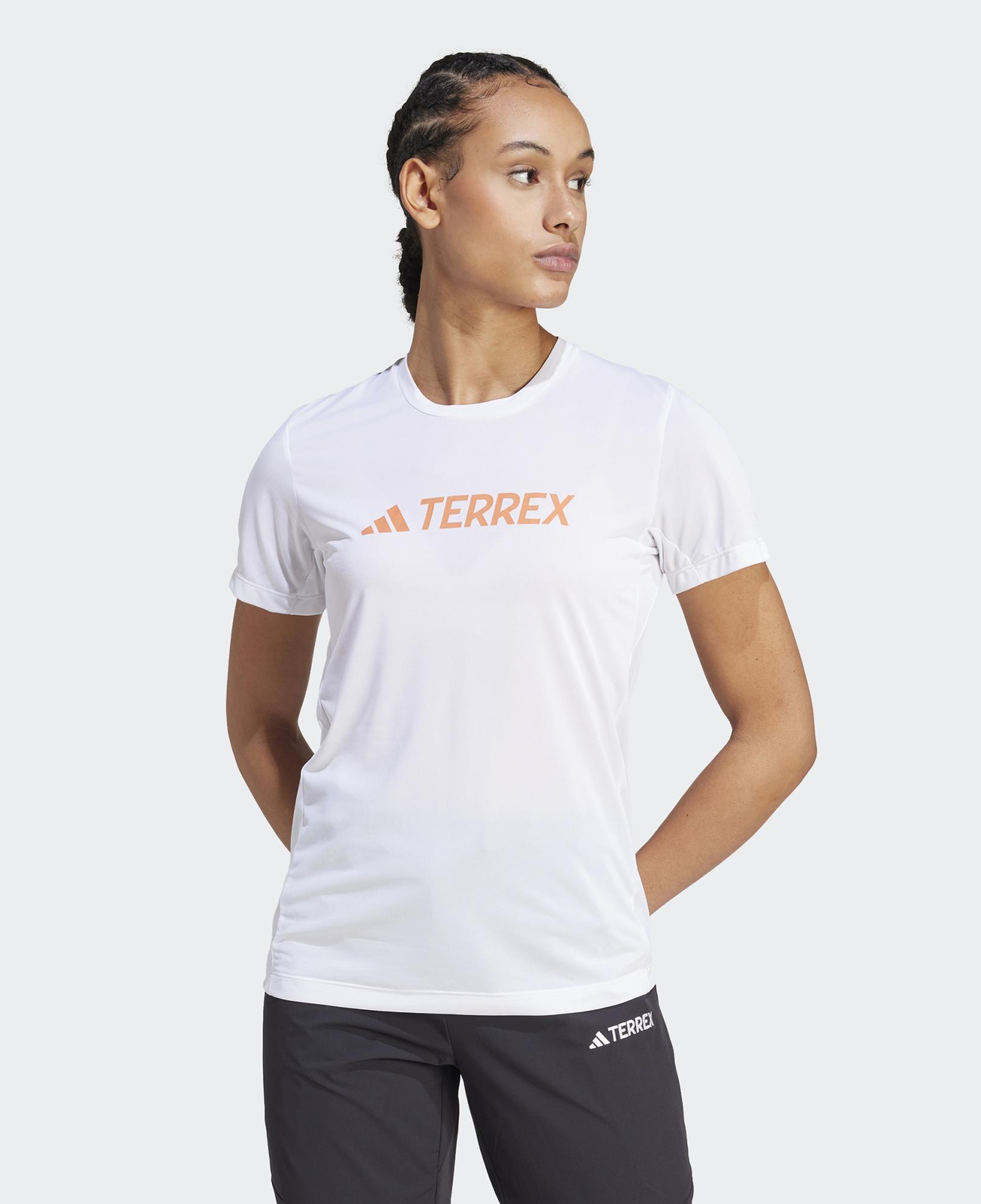 adidas Terrex Multi Endurance Tech Kadın Beyaz Günlük T-Shirt