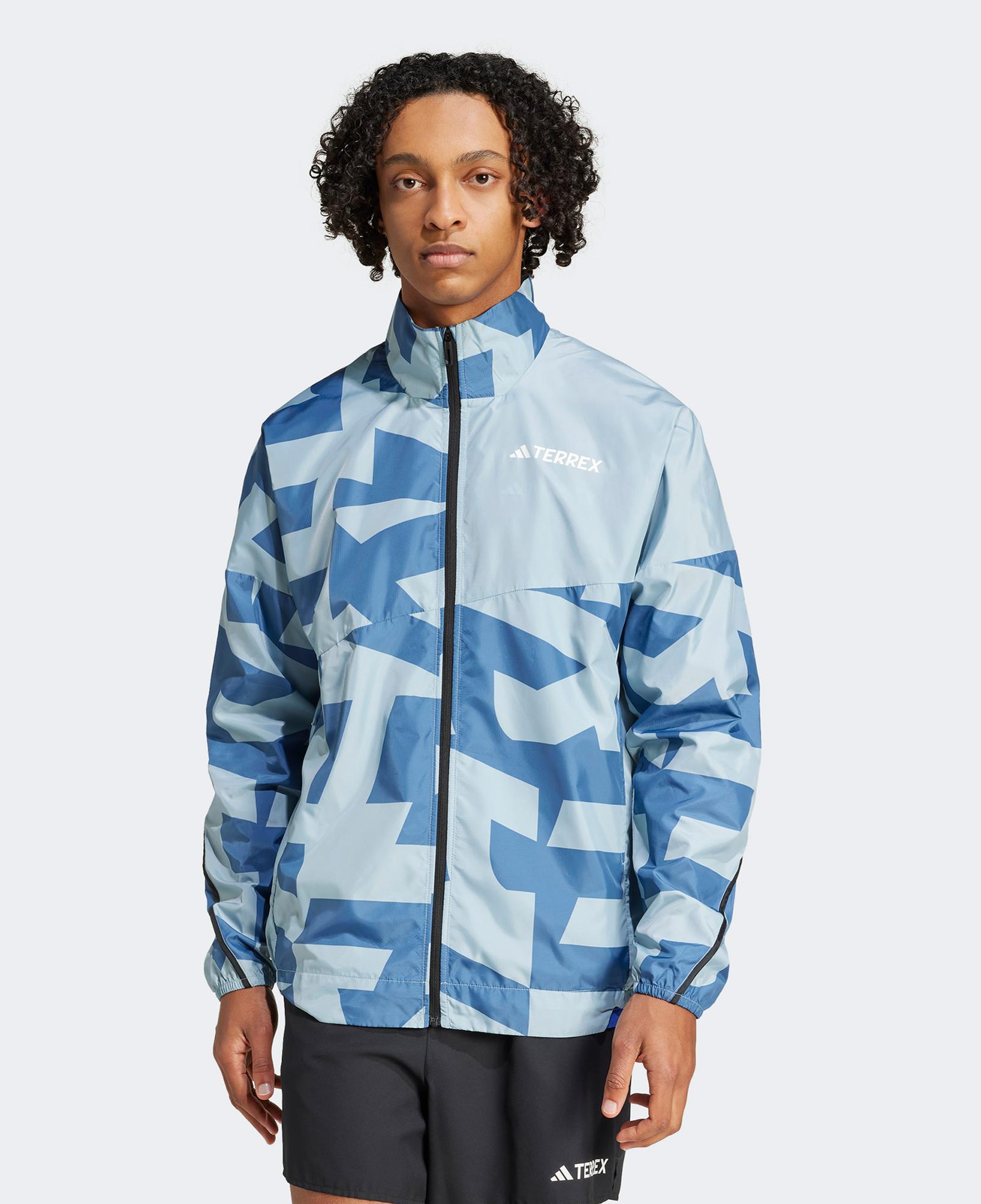 adidas Terrex Multi Printed Erkek Gri Koşu Rüzgarlık