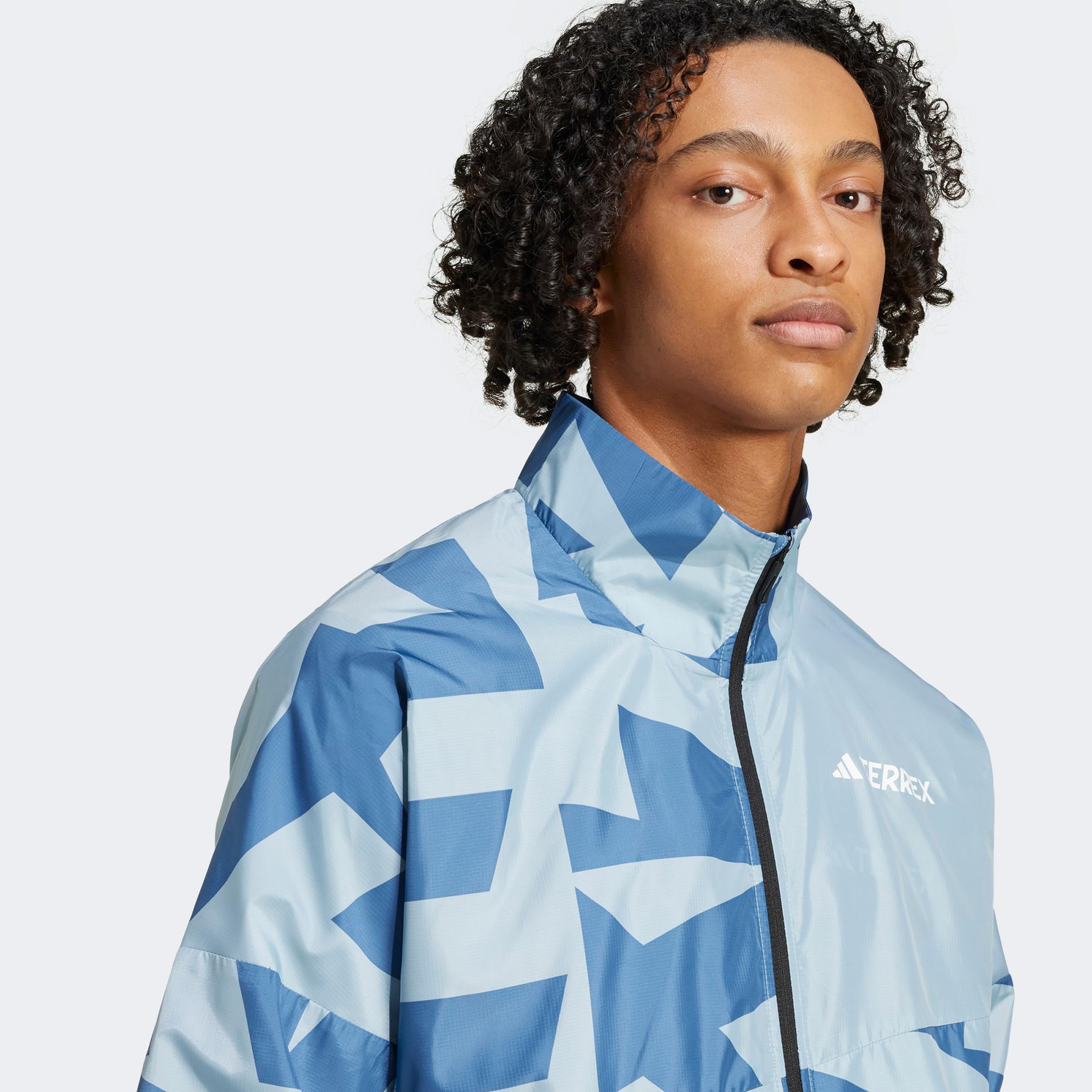 adidas Terrex Multi Printed Erkek Gri Koşu Rüzgarlık