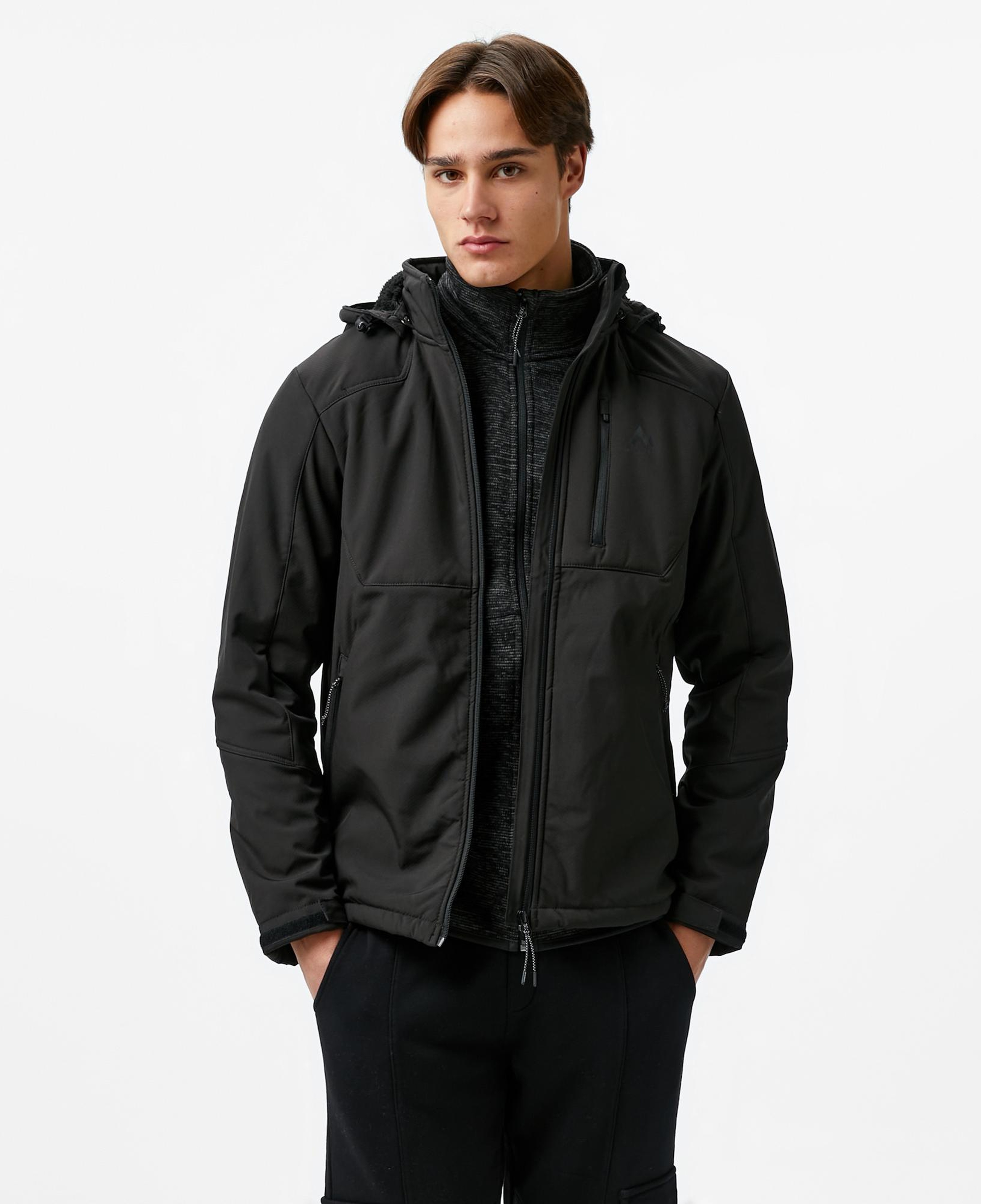 McKinley Tura II Erkek Siyah Outdoor Mont