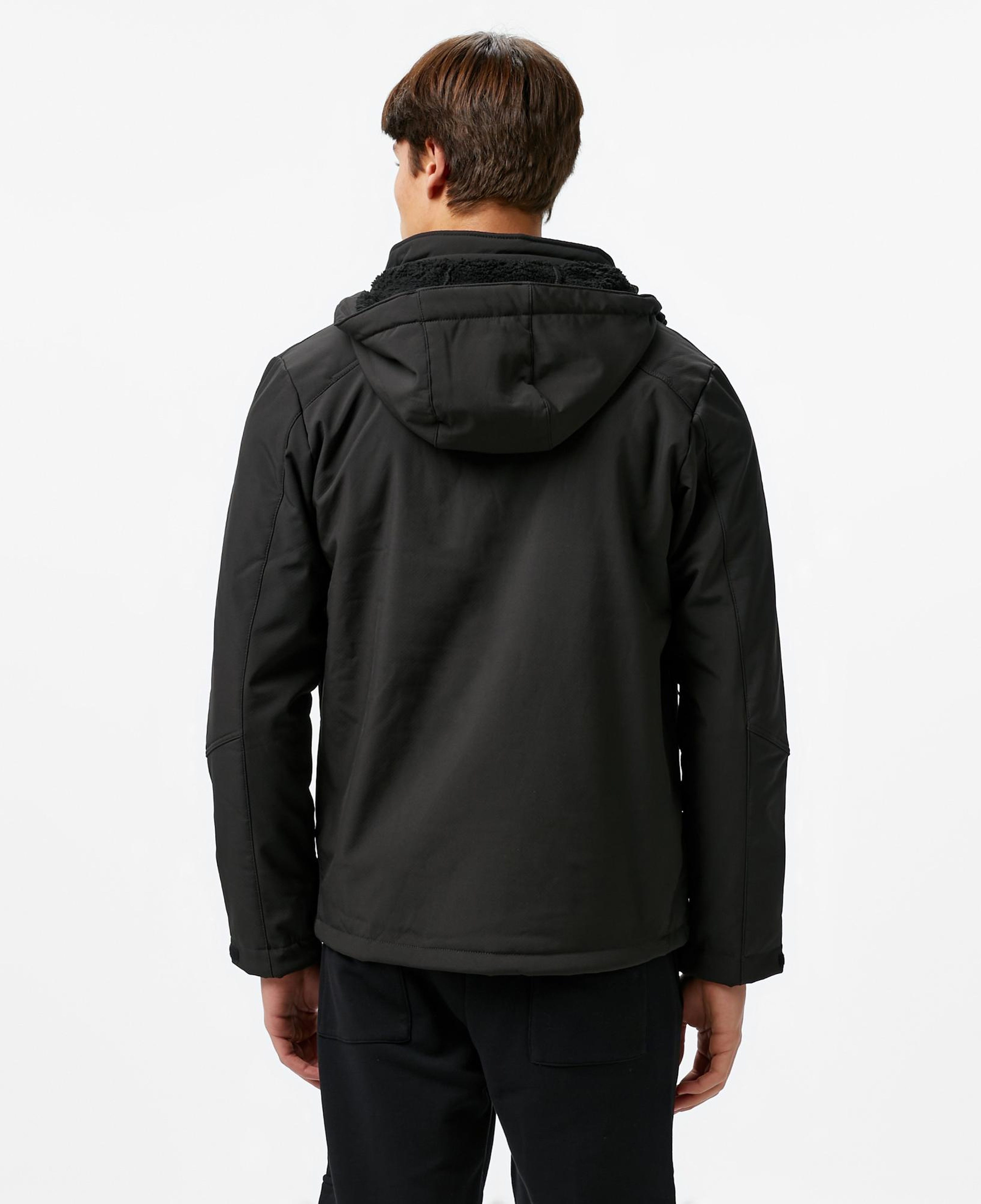 McKinley Tura II Erkek Siyah Outdoor Mont