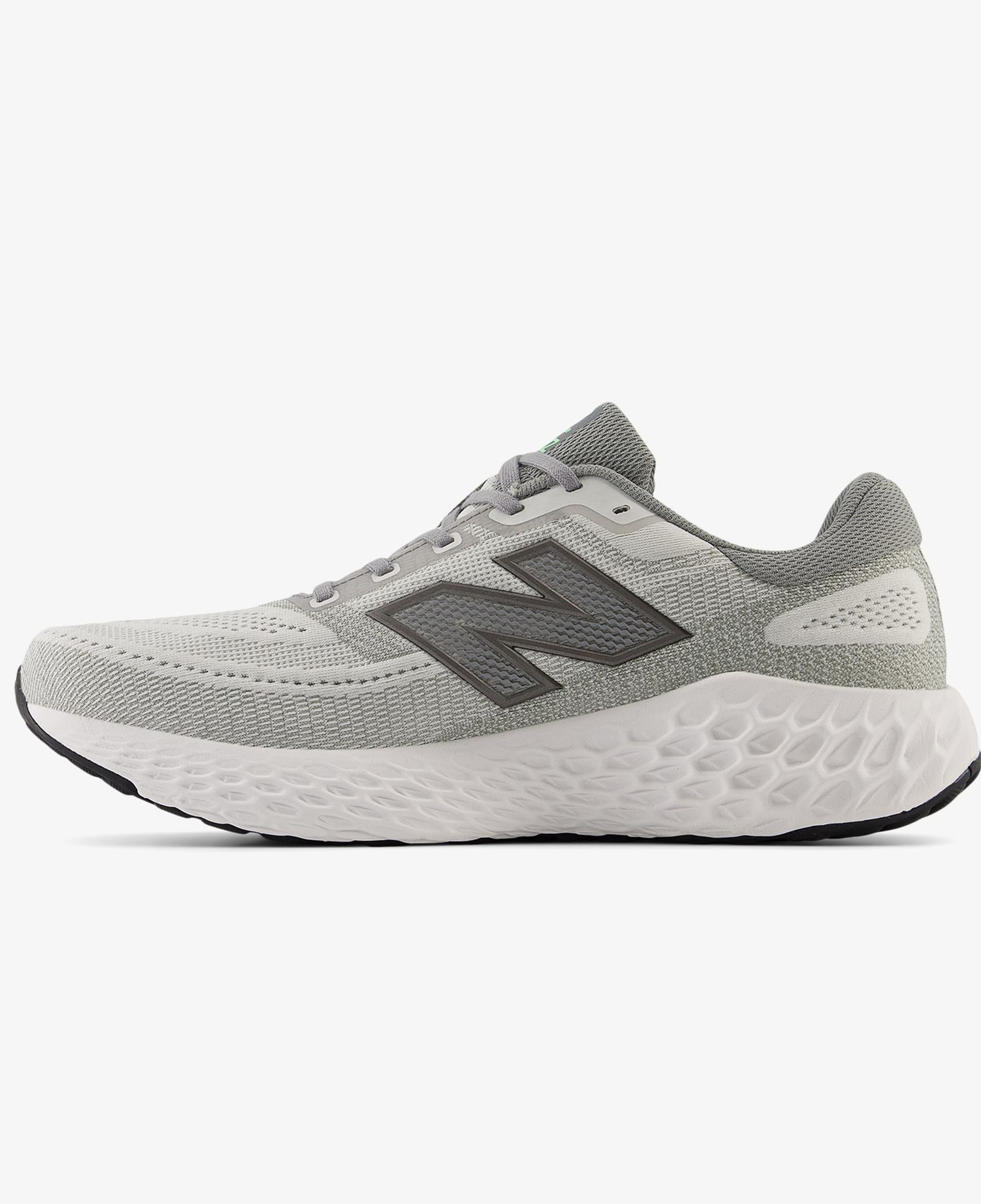 New Balance Fresh Foam EVOZ v4 Erkek Gri Koşu Ayakkabısı