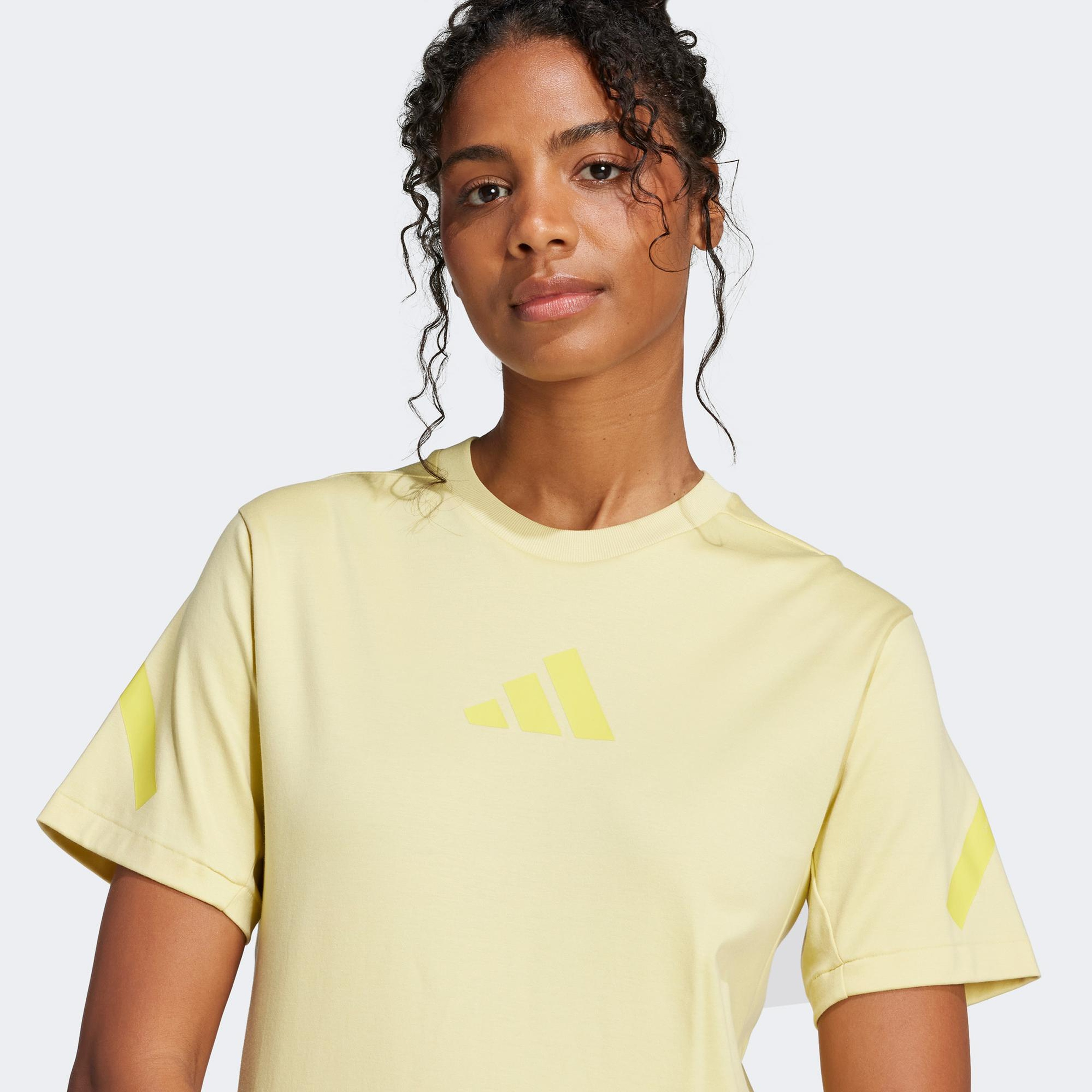 adidas Z.N.E. Kadın Sarı T-Shirt