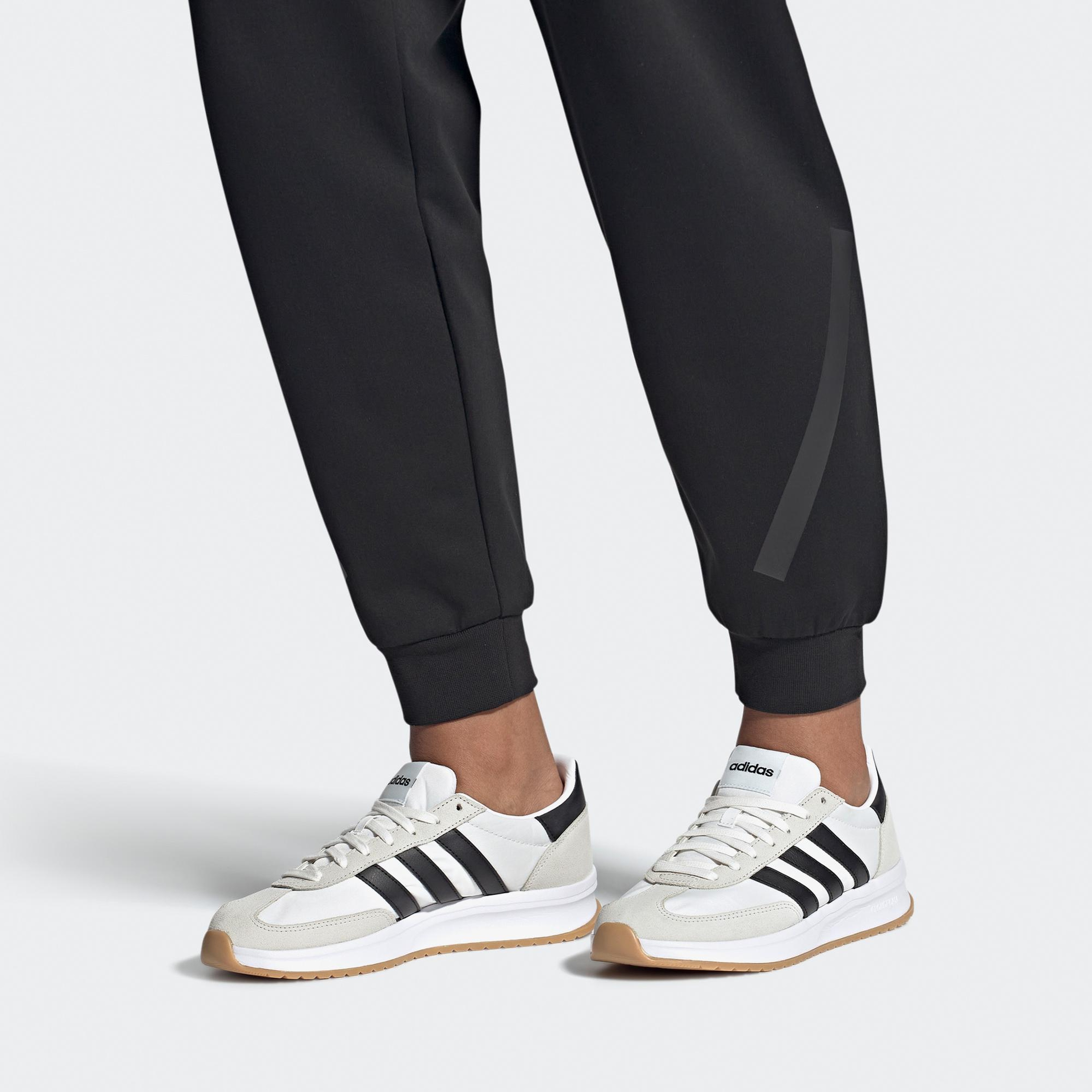 adidas Run 70S 2.0 Erkek Beyaz Koşu Ayakkabısı