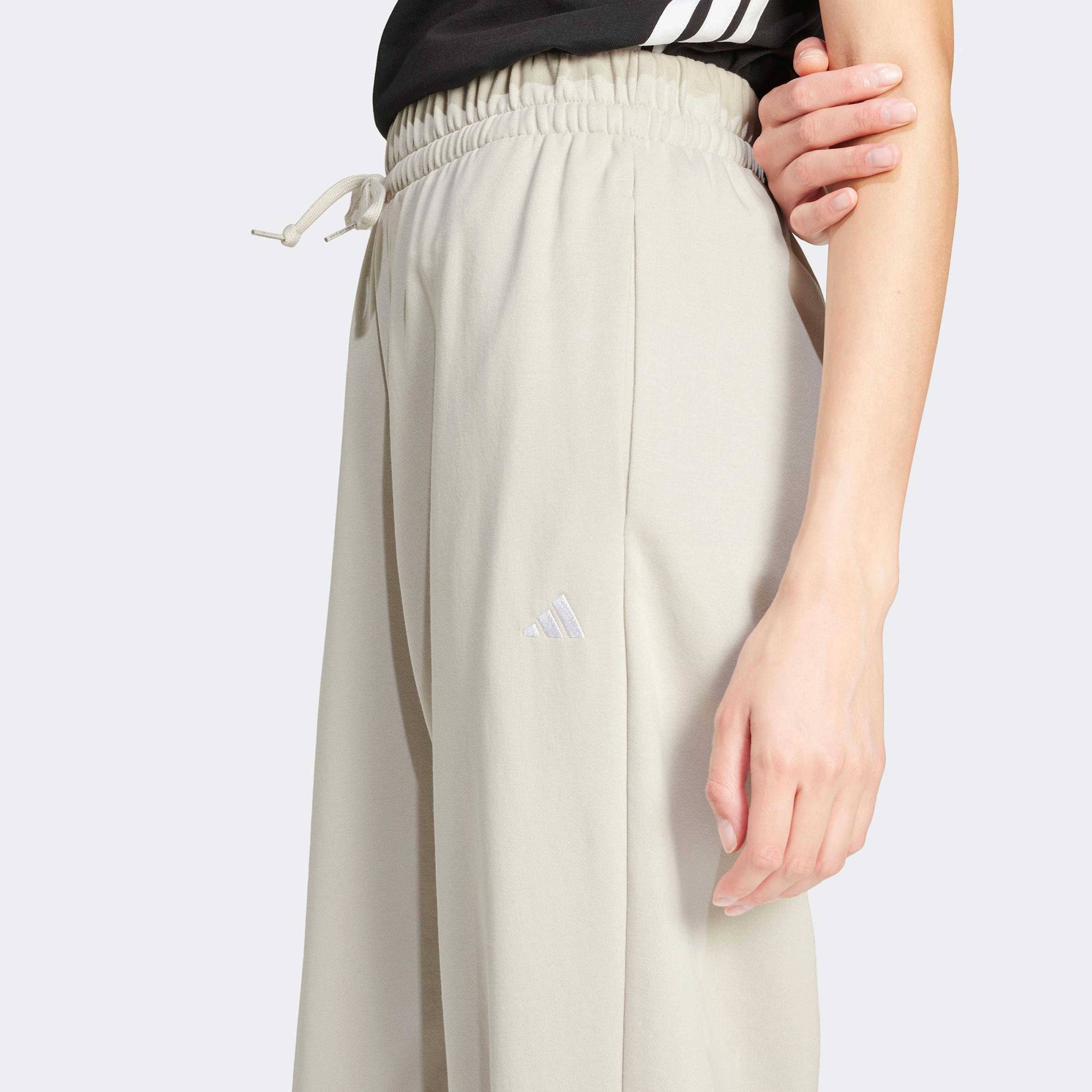 adidas Essentials Small Logo French Terry Cuffed Kadın Gri Eşofman Altı