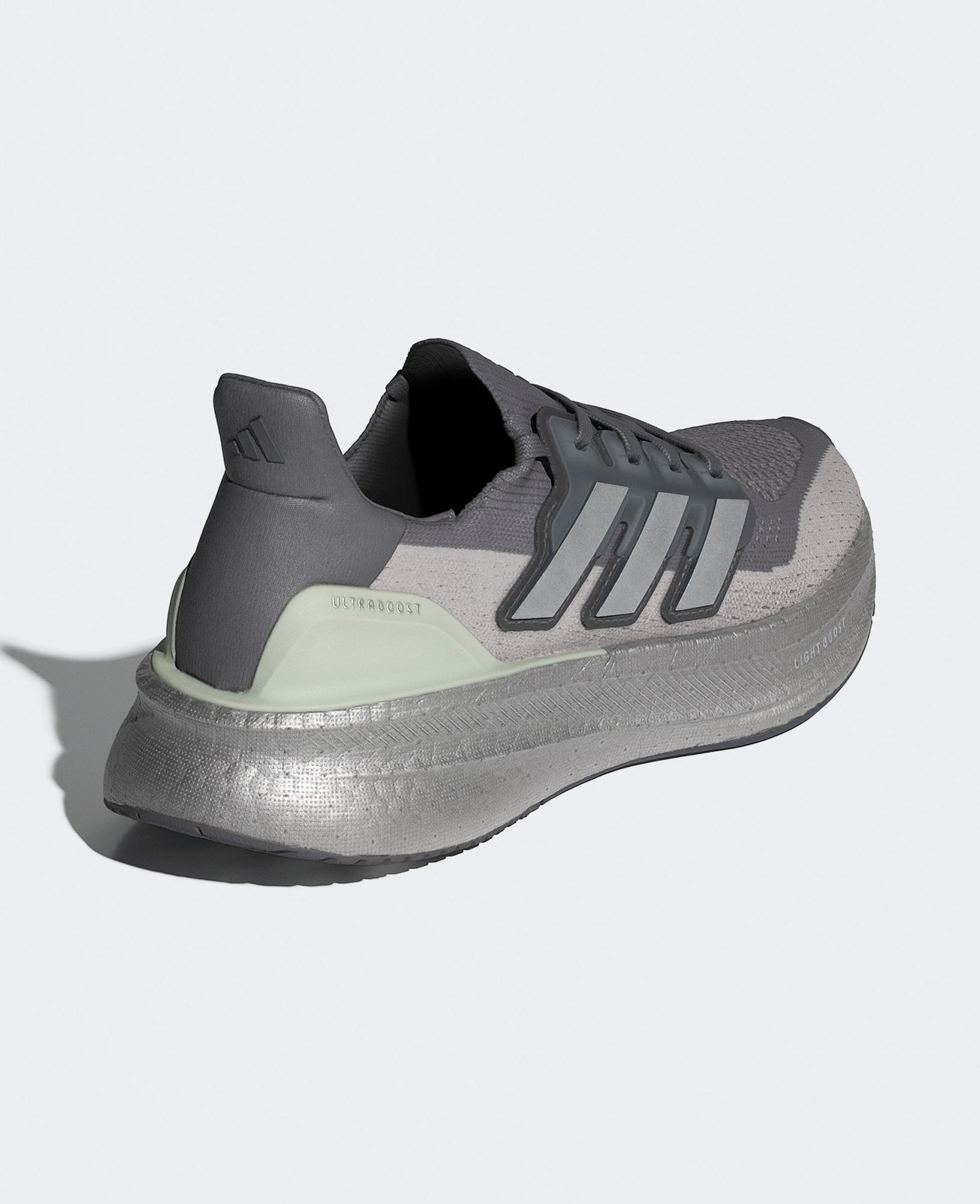 adidas Ultraboost 5 Kadın Gri Koşu Ayakkabısı