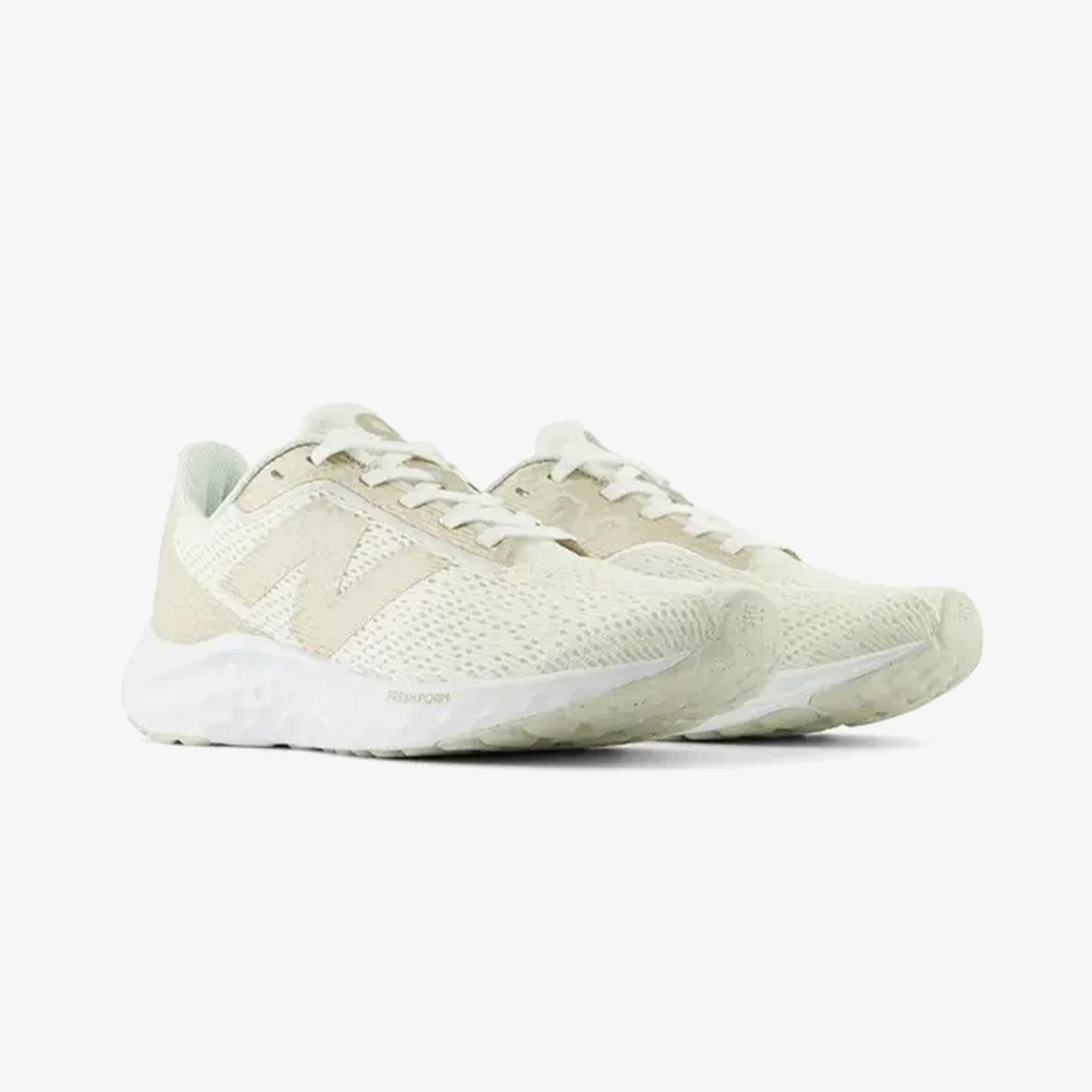 New Balance Arishi Kadın Bej Koşu Ayakkabısı