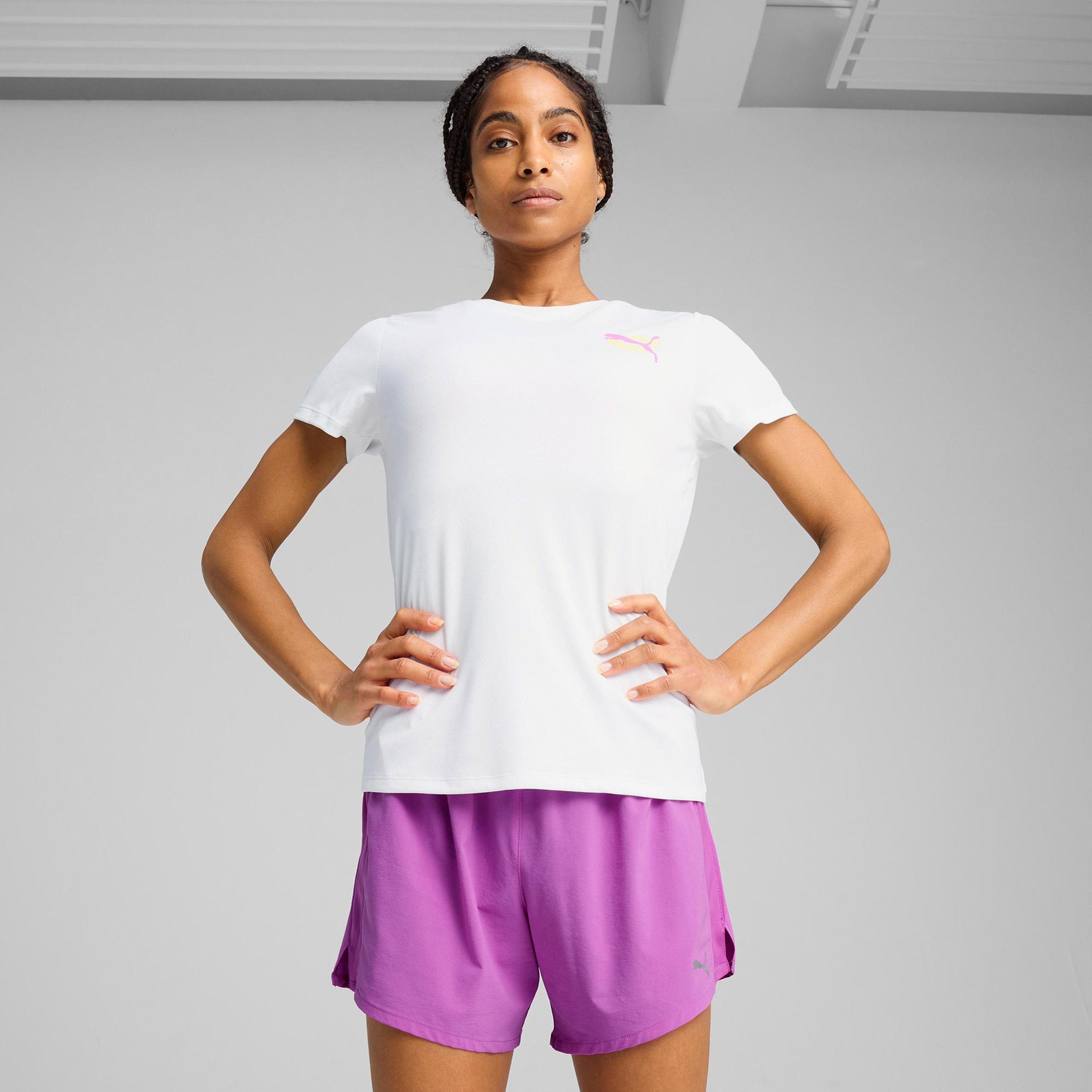 Puma Graphics Running illustratio Kadın Beyaz T-Shirt