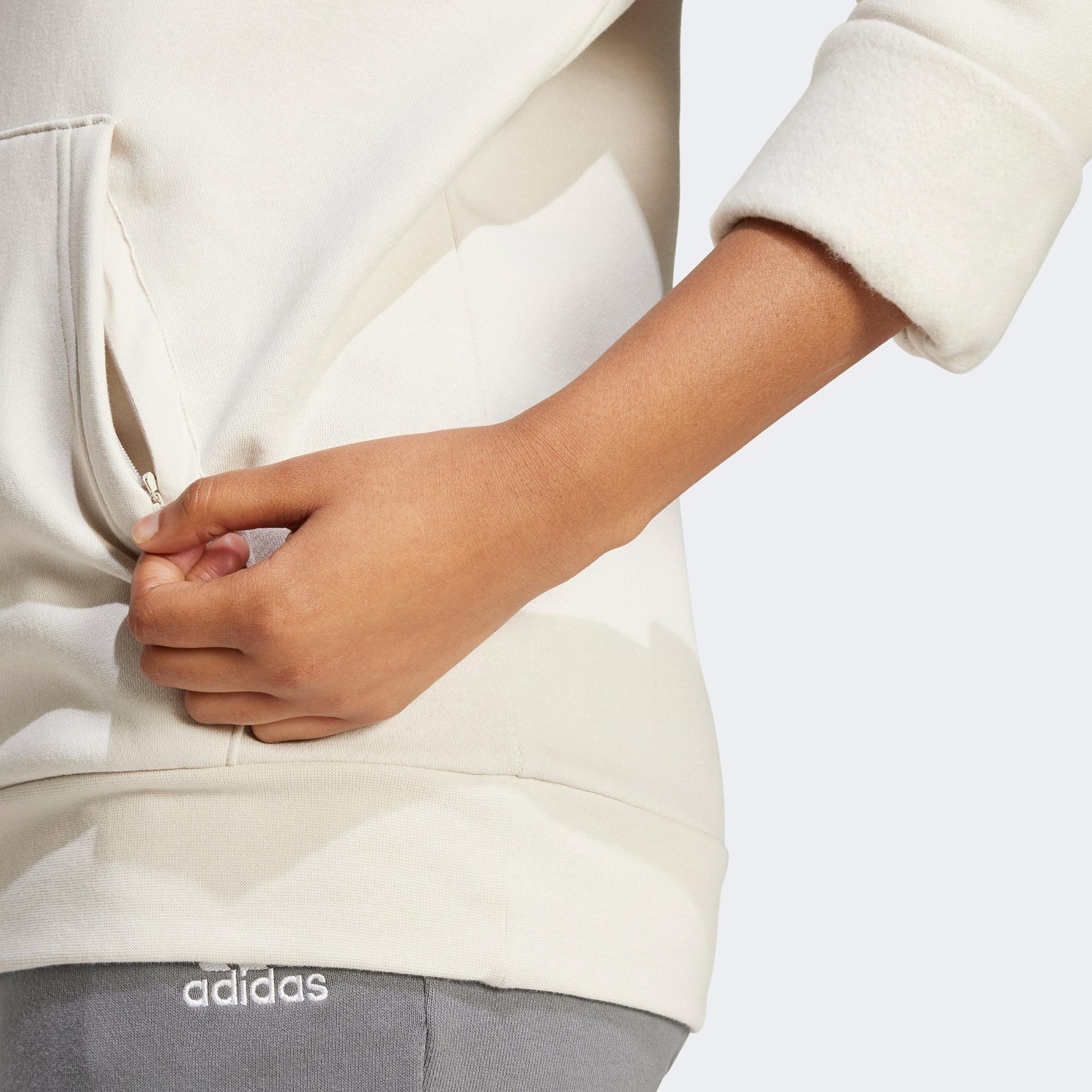 adidas Essentials Small Logo Kadın Bej Günlük Sweatshirt