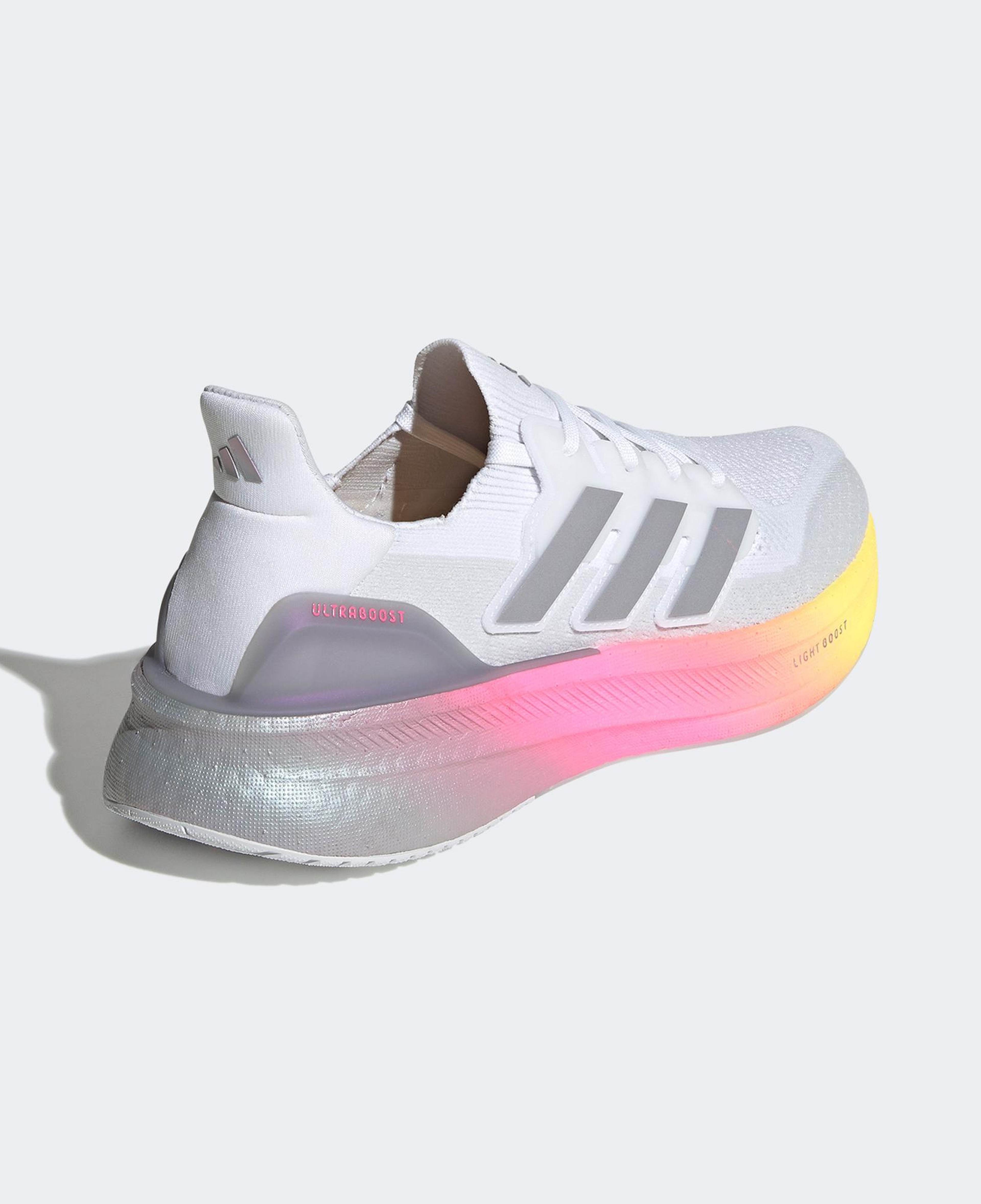 adidas Ultraboost 5 Erkek Beyaz Koşu Ayakkabısı