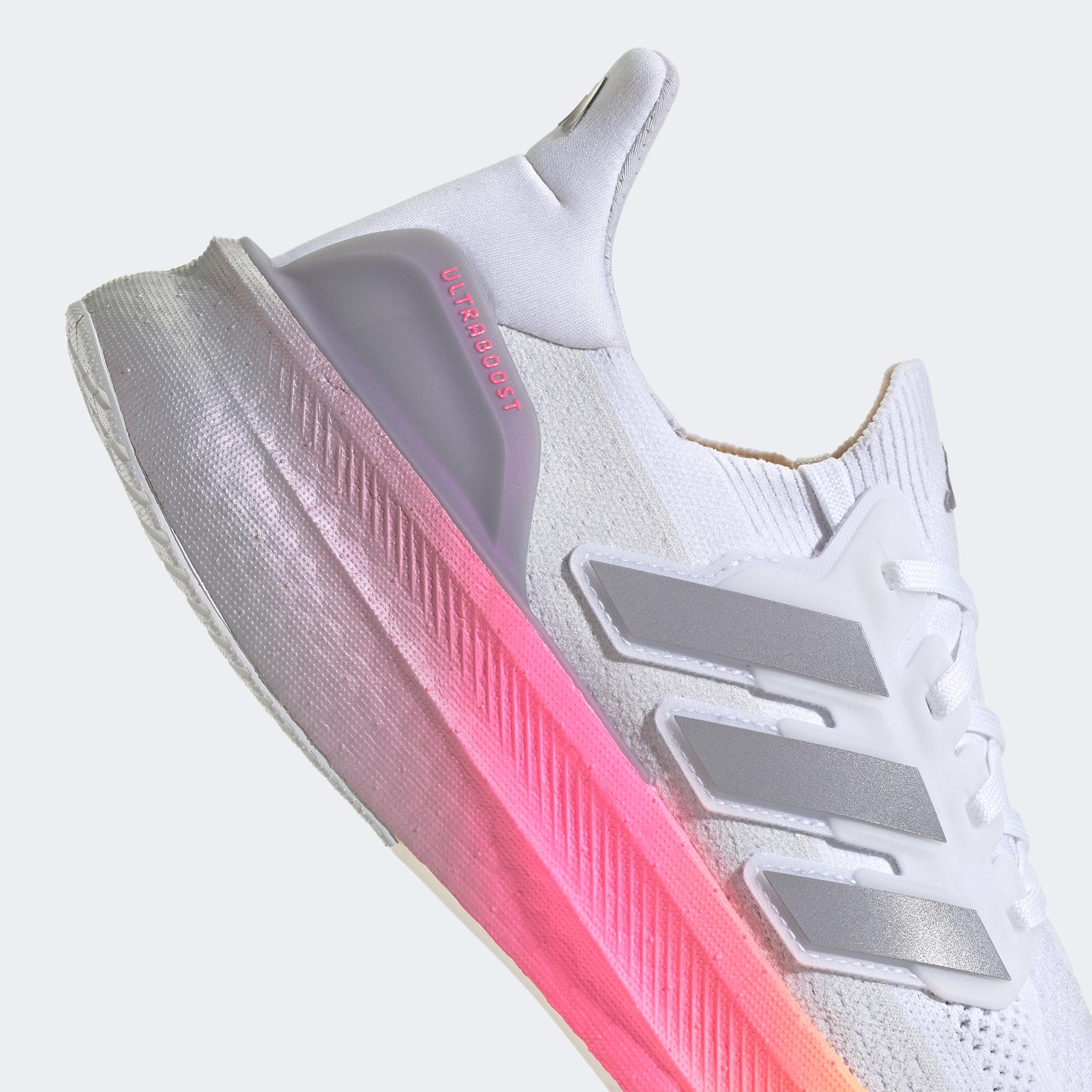 adidas Ultraboost 5 Erkek Beyaz Koşu Ayakkabısı