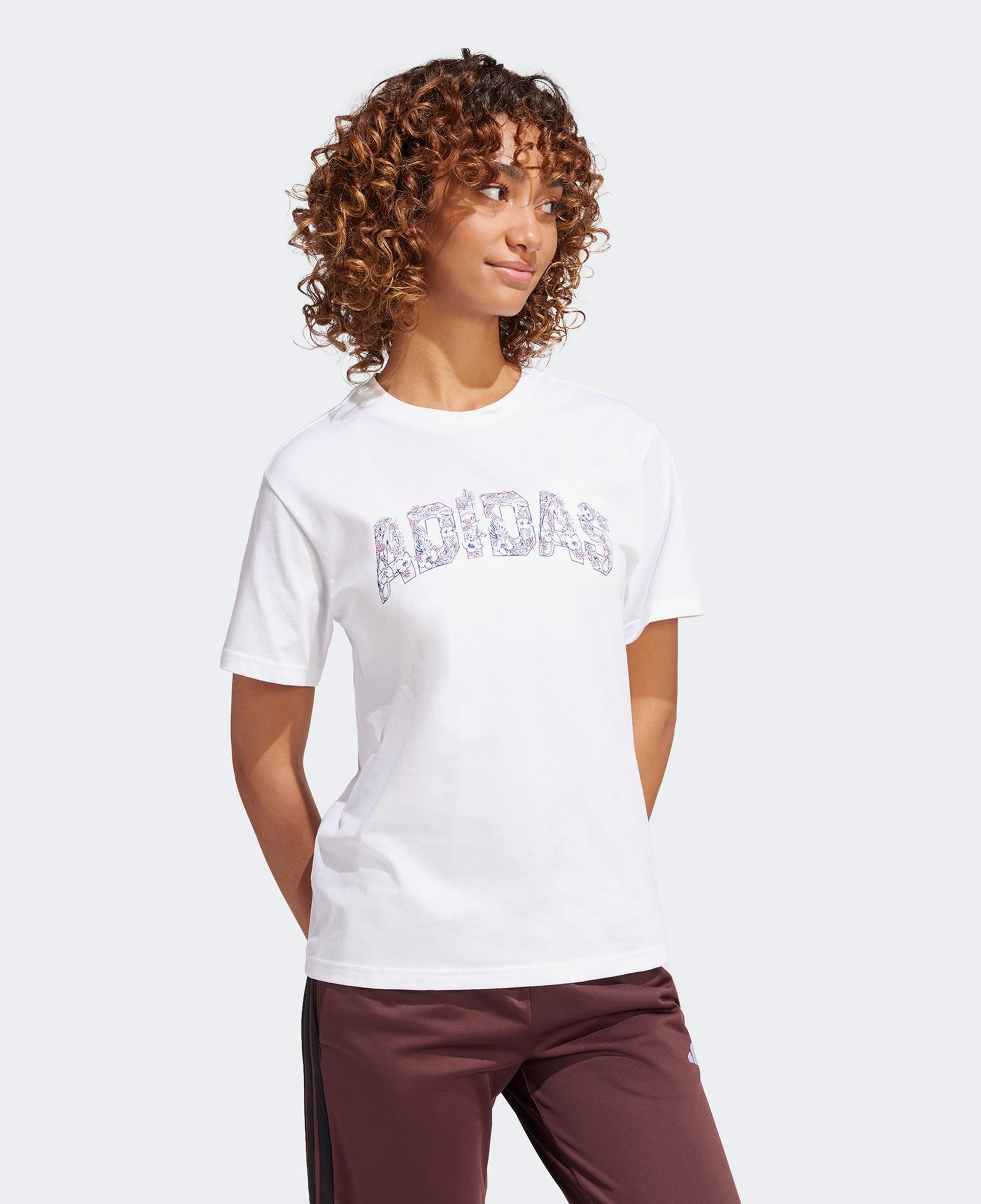 adidas Tech Illustrate Graphic Kadın Beyaz T-Shirt