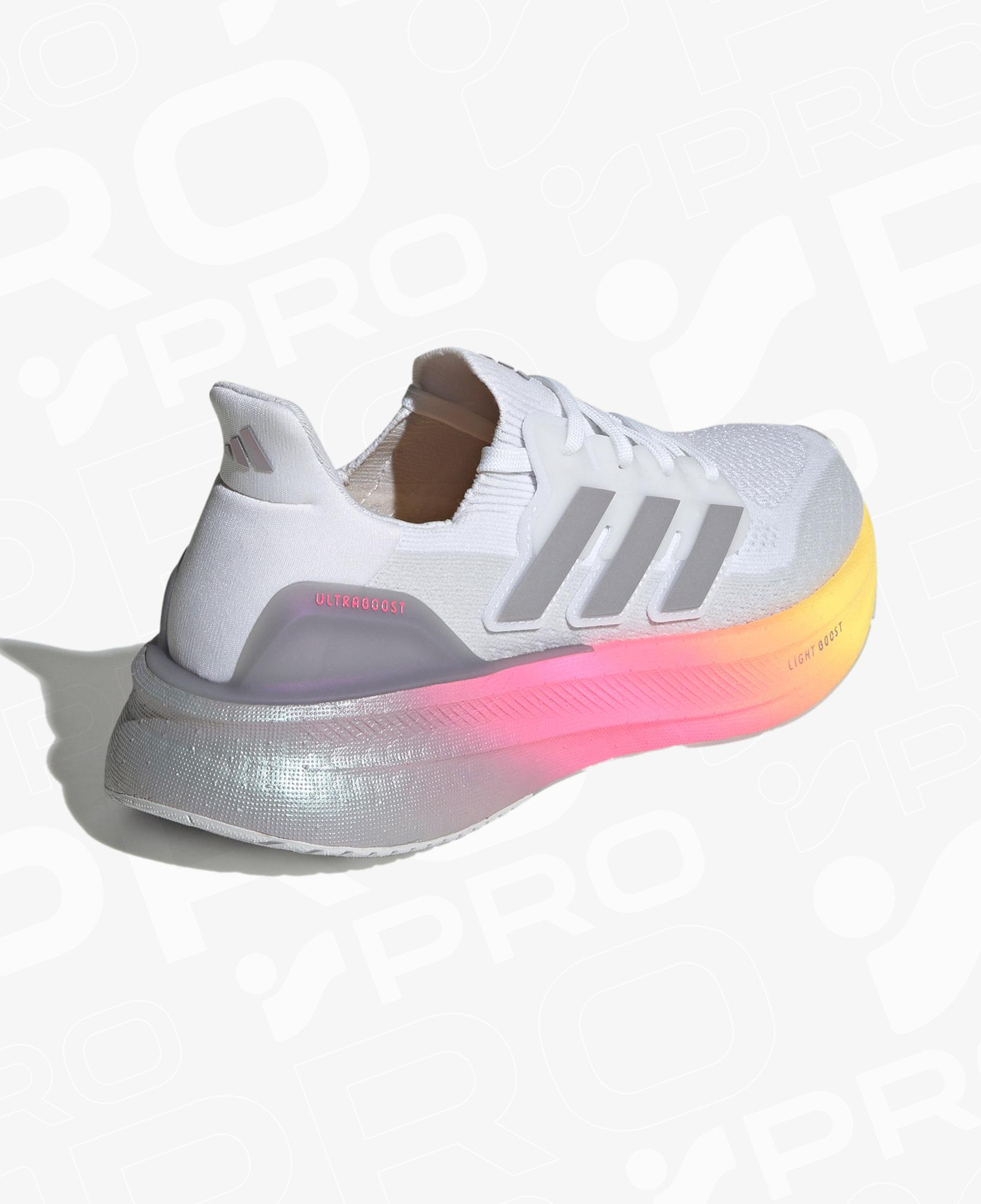 adidas Ultraboost 5 Kadın Beyaz Koşu Ayakkabısı