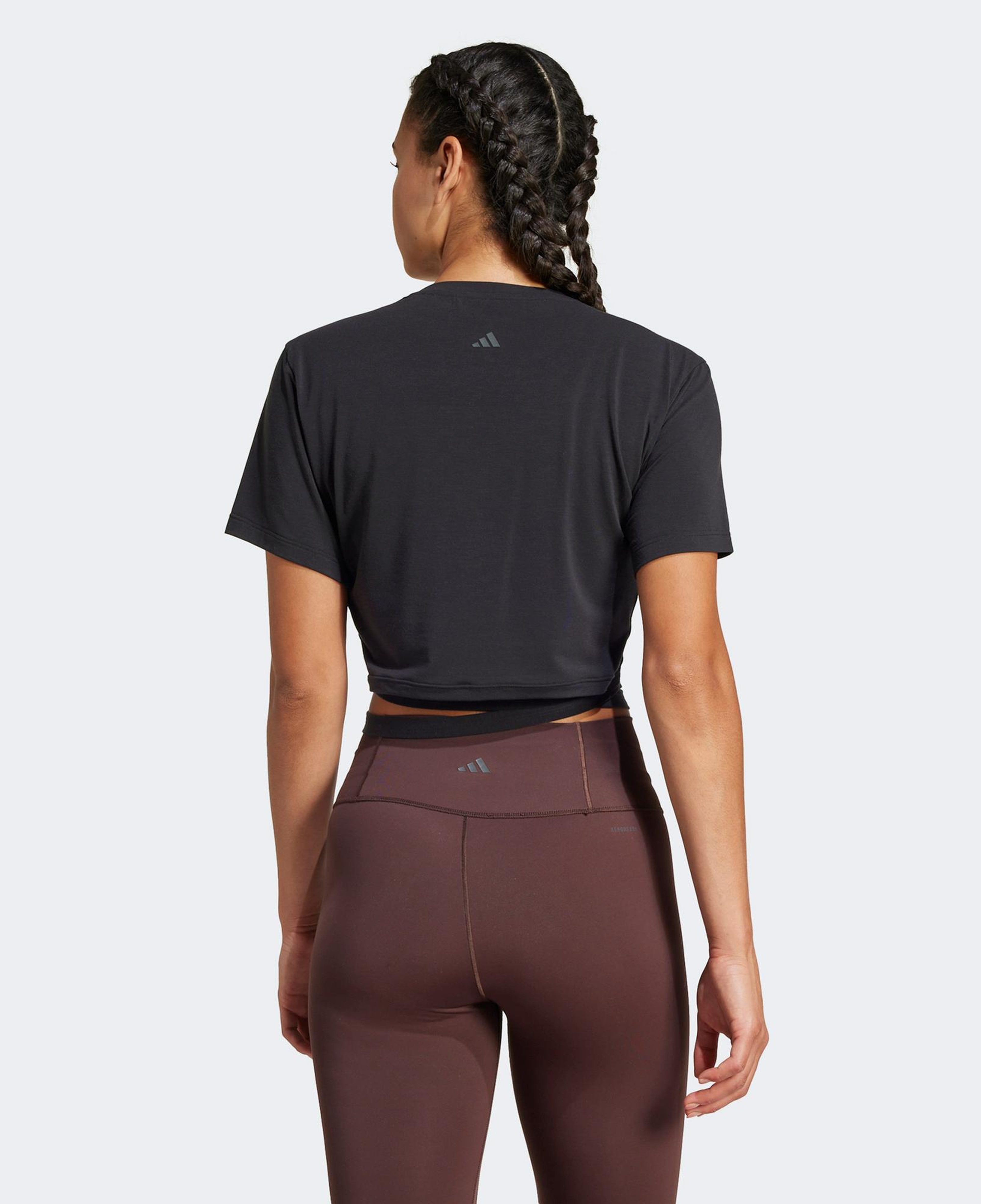 adidas Classic Kadın Siyah Antrenman T-Shirt