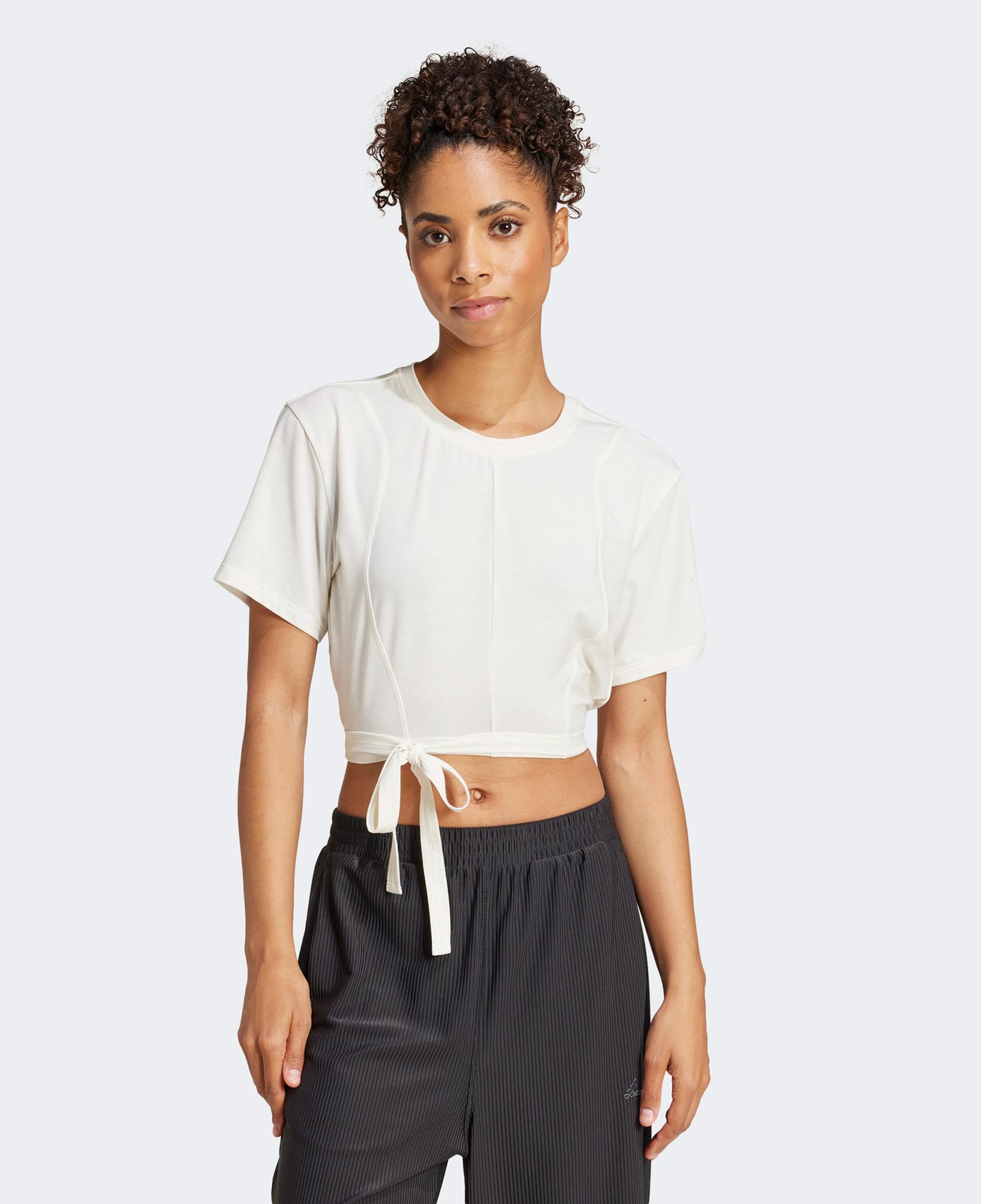 adidas Classic Kadın Beyaz Antrenman T-Shirt