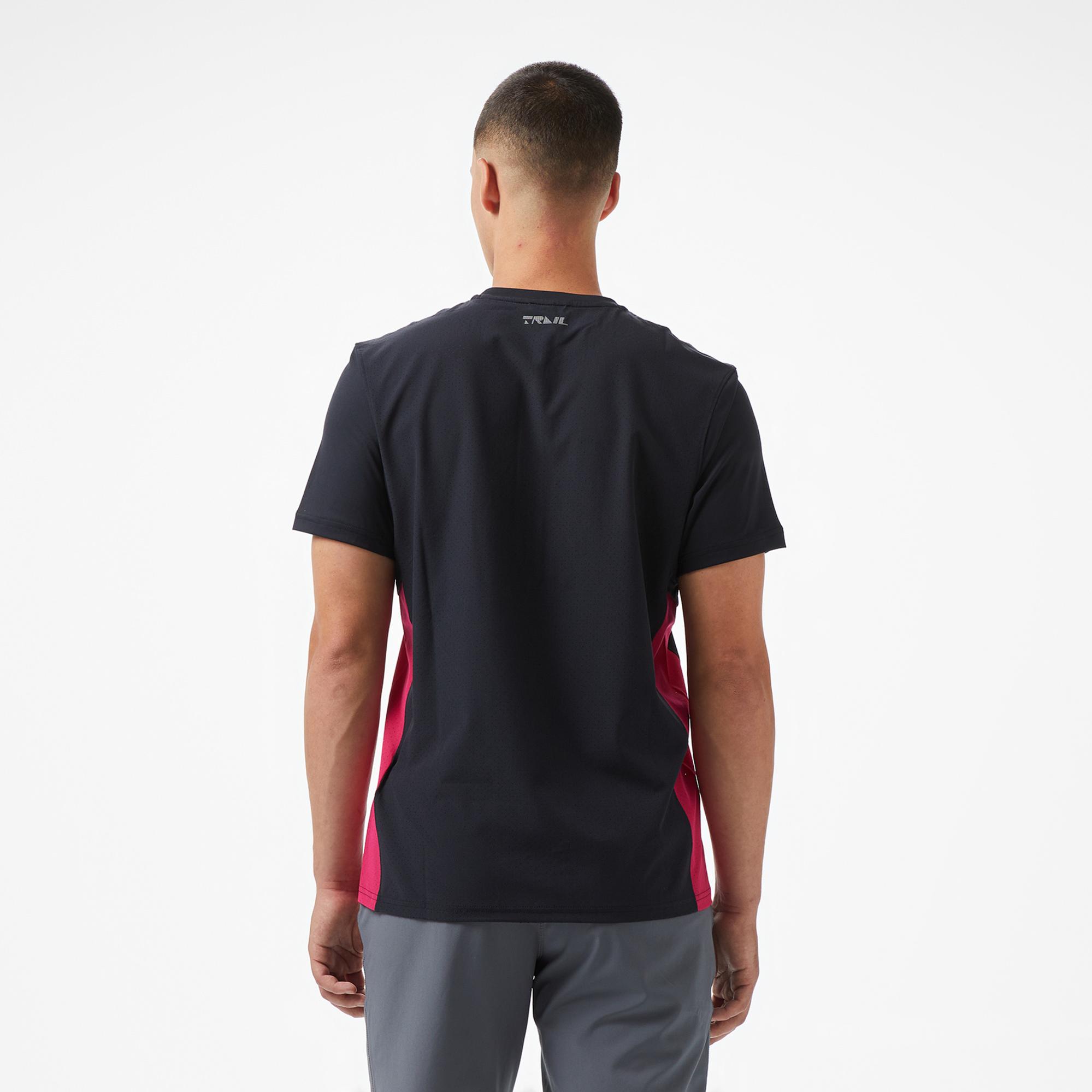 Under Armour Trail Run Erkek Siyah T-Shirt