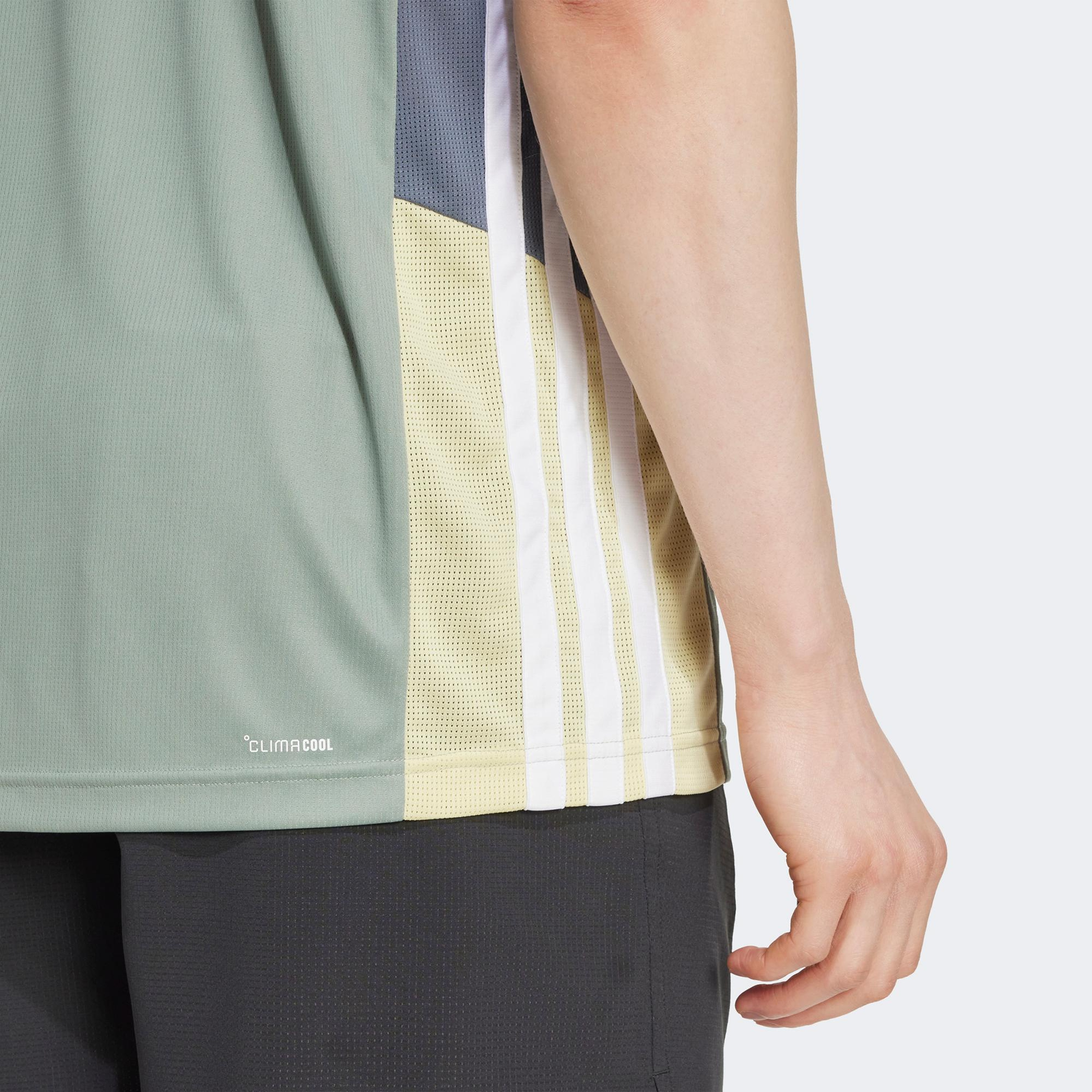 adidas Train Essentials Seasonal Colorblock Erkek Yeşil Antrenman T-Shirt