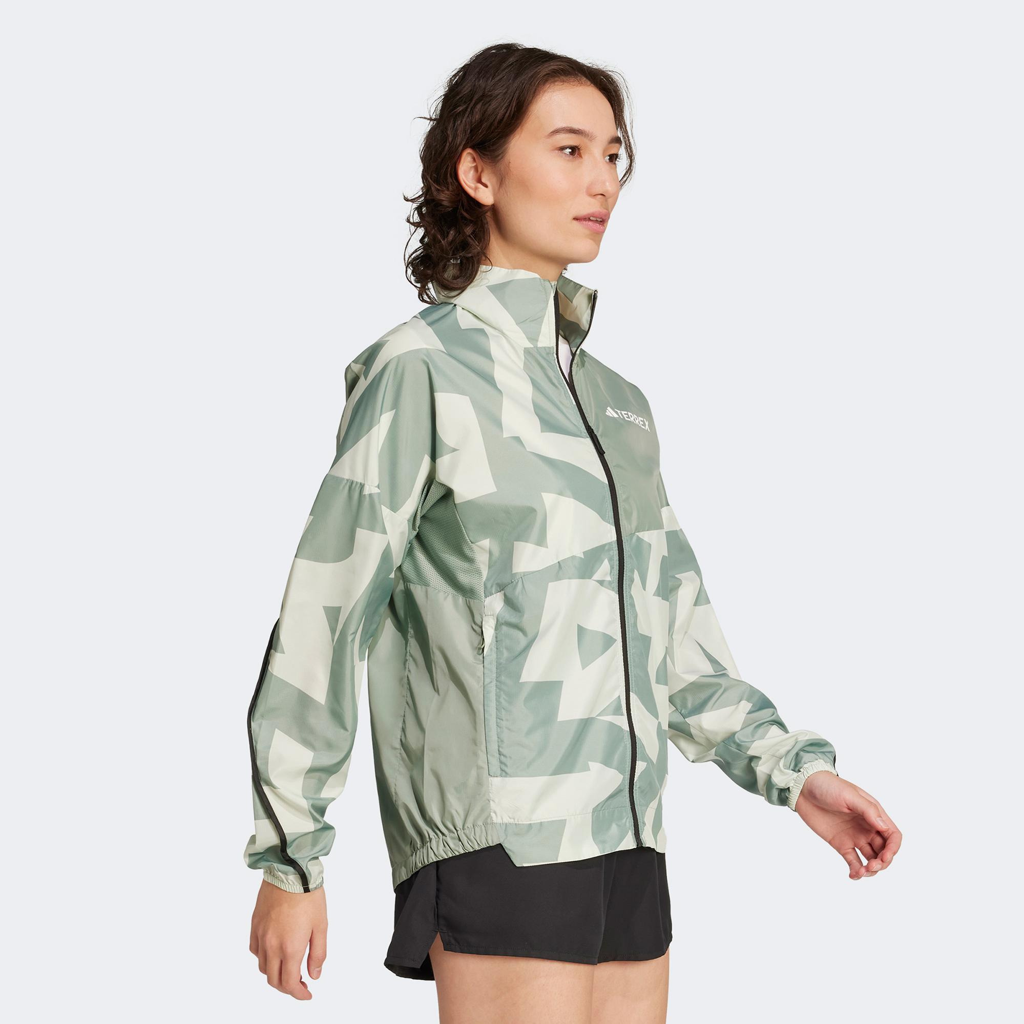 adidas Terrex Multi Printed Wind Kadın Yeşil Ceket