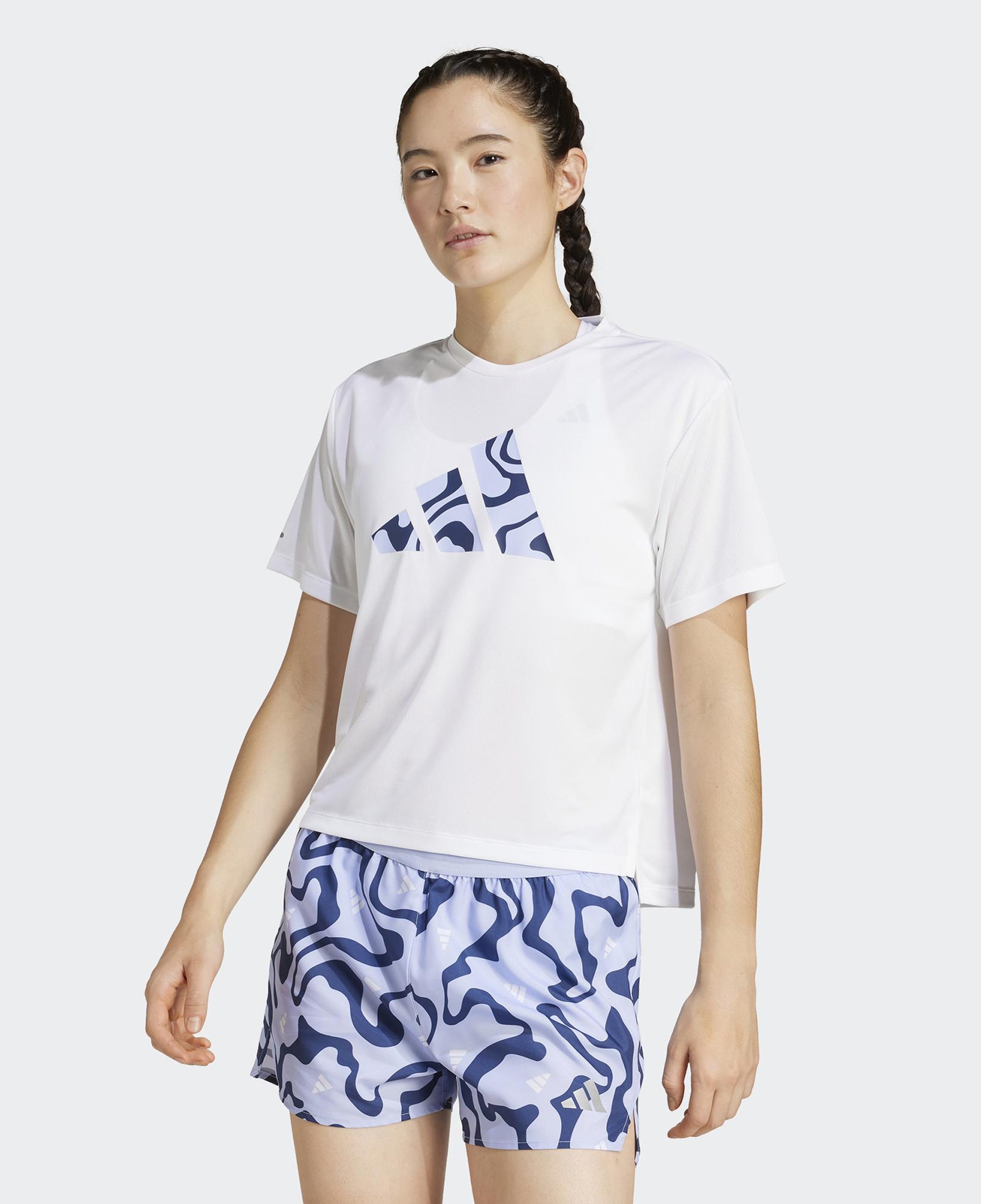 adidas Run It Brand Kadın Beyaz T-Shirt