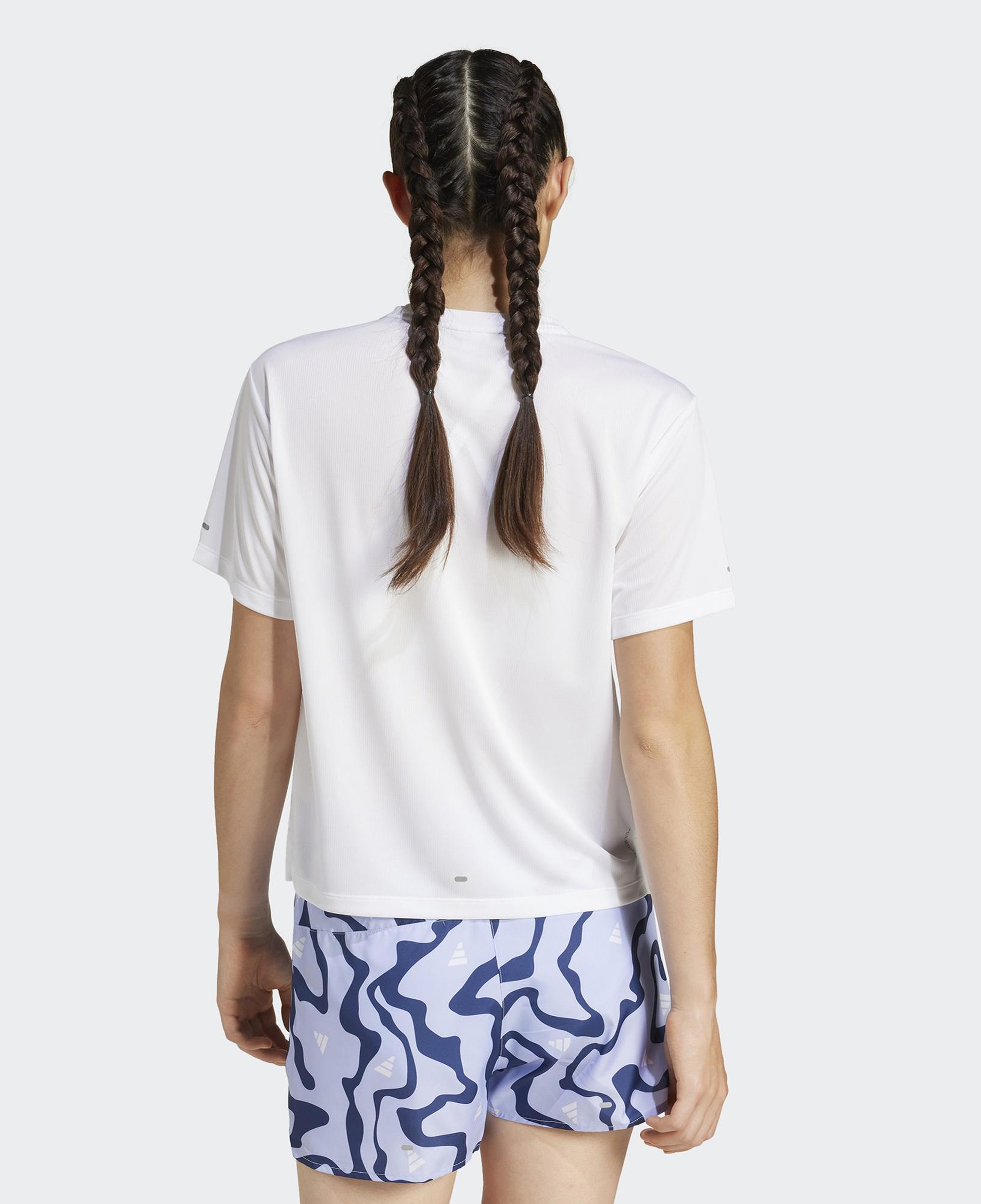 adidas Run It Brand Kadın Beyaz T-Shirt