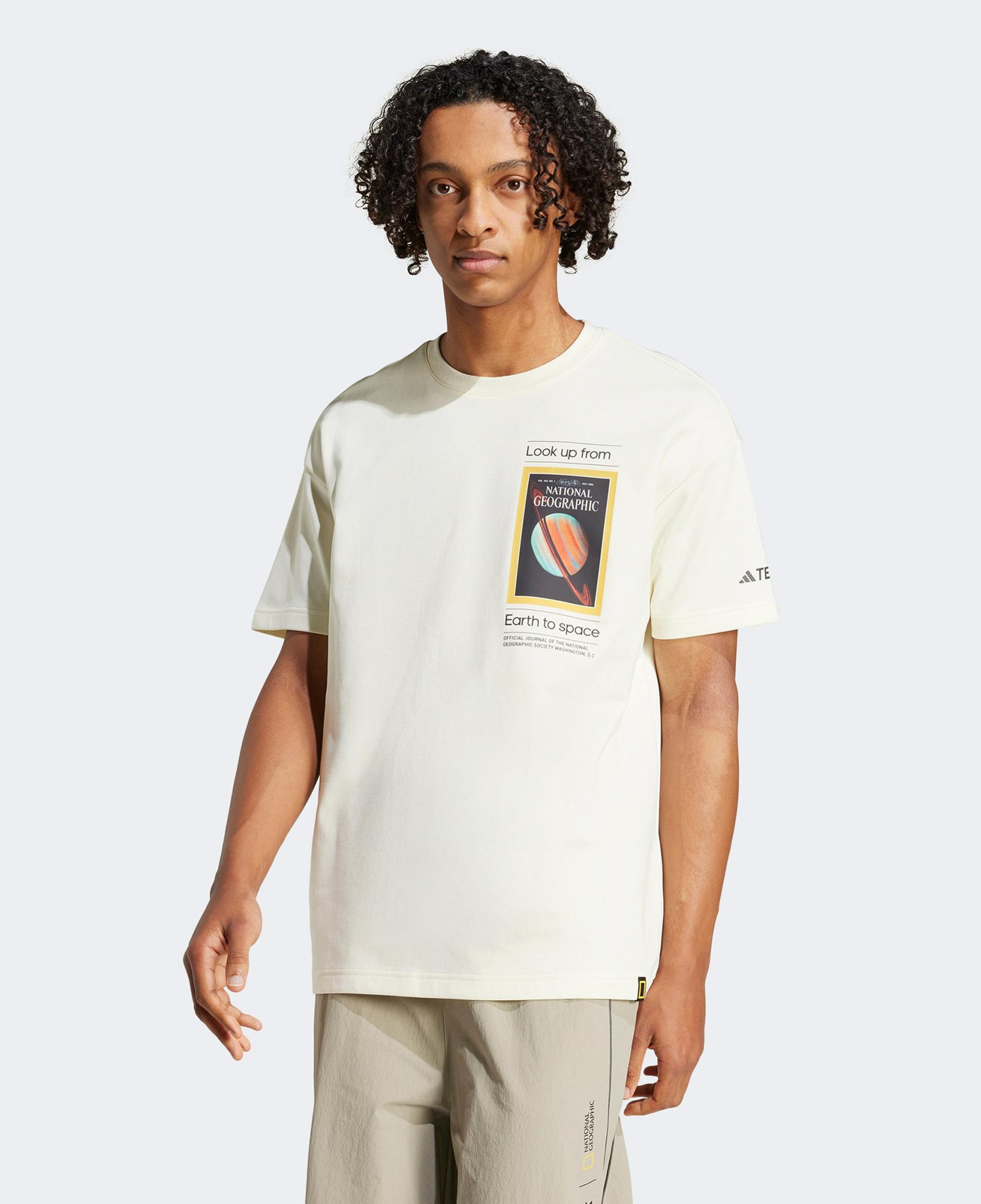 adidas Nat Geo Aeroready Graphic Erkek Bej T-Shirt