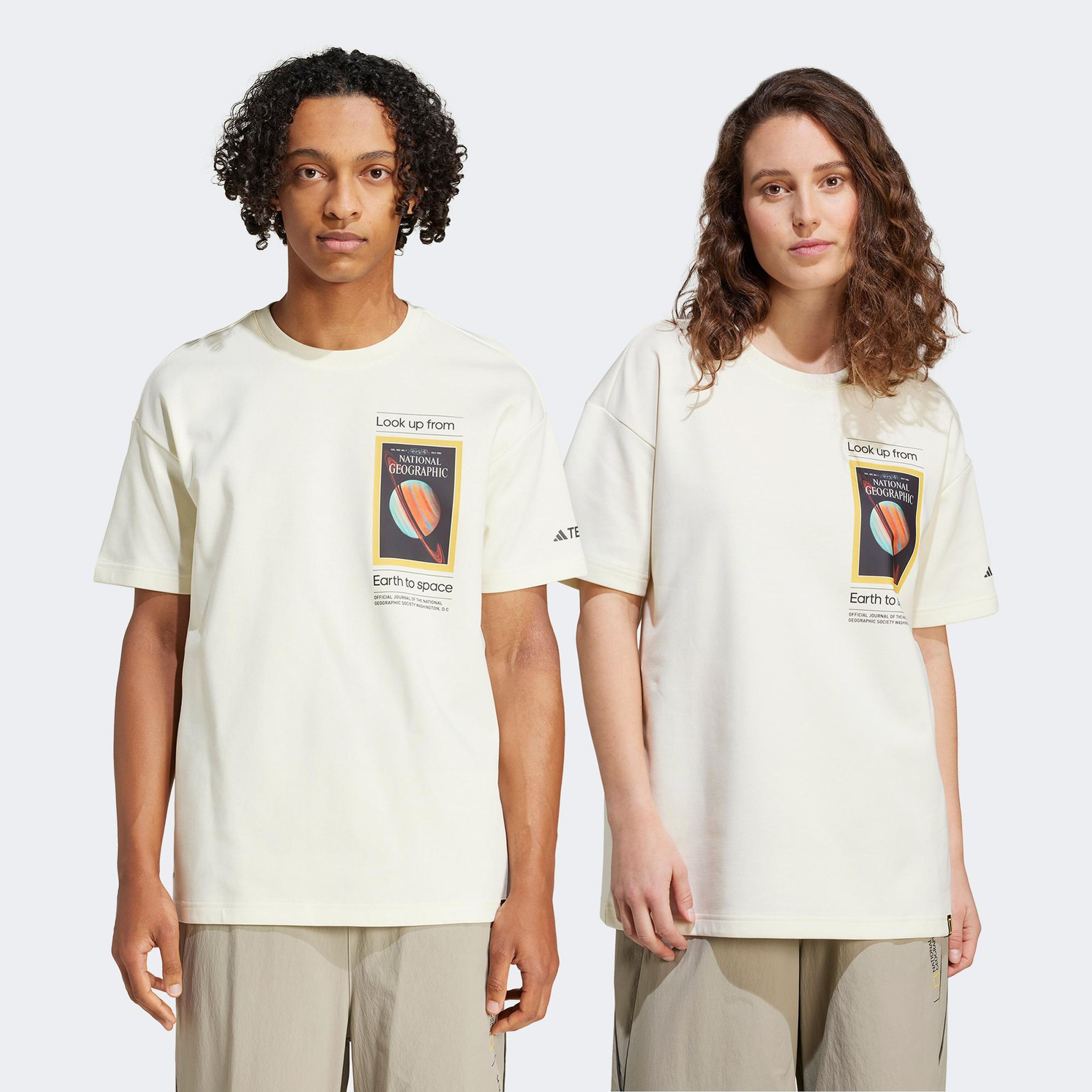 adidas Nat Geo Aeroready Graphic Erkek Bej T-Shirt