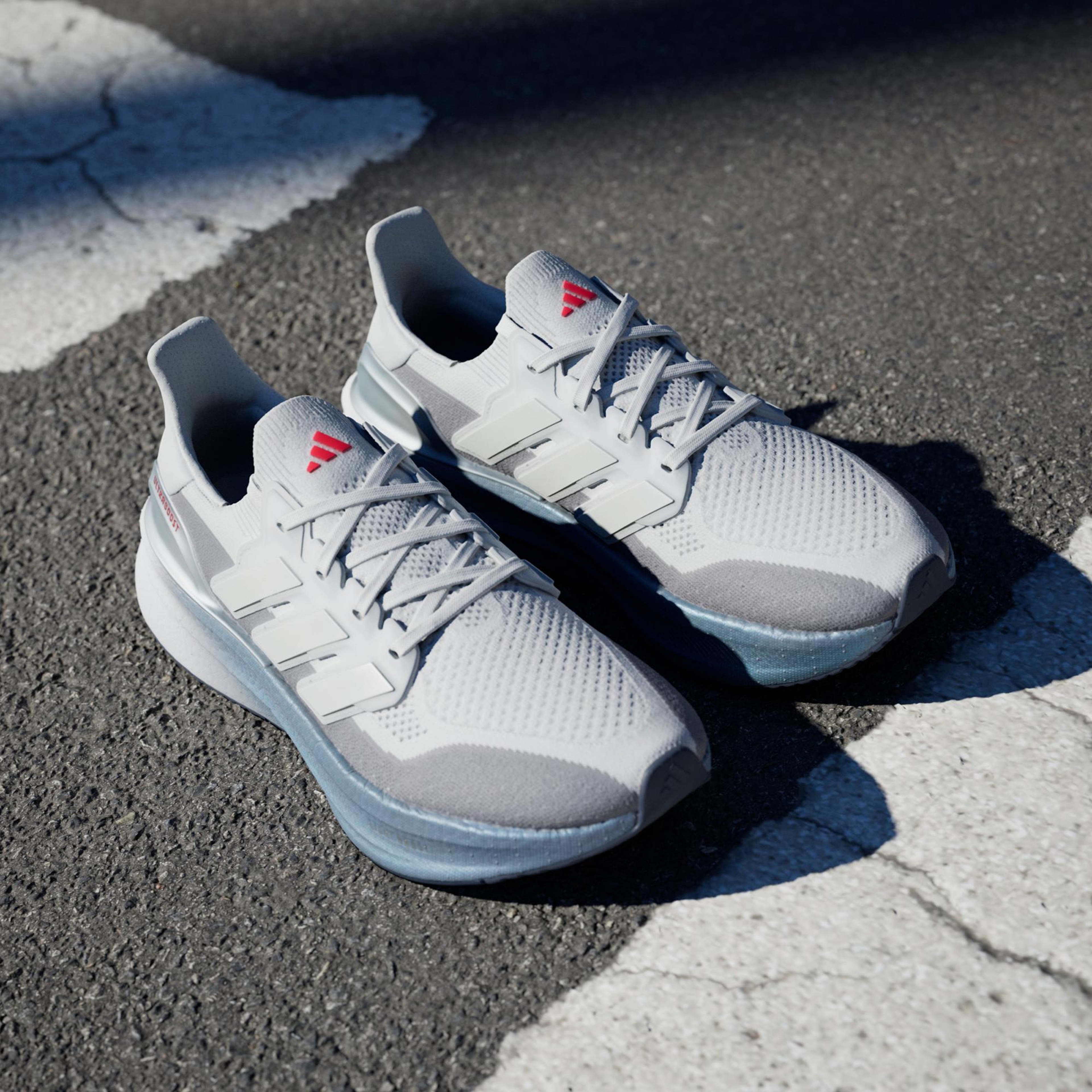 adidas Ultraboost 5 Erkek Beyaz Koşu Ayakkabısı