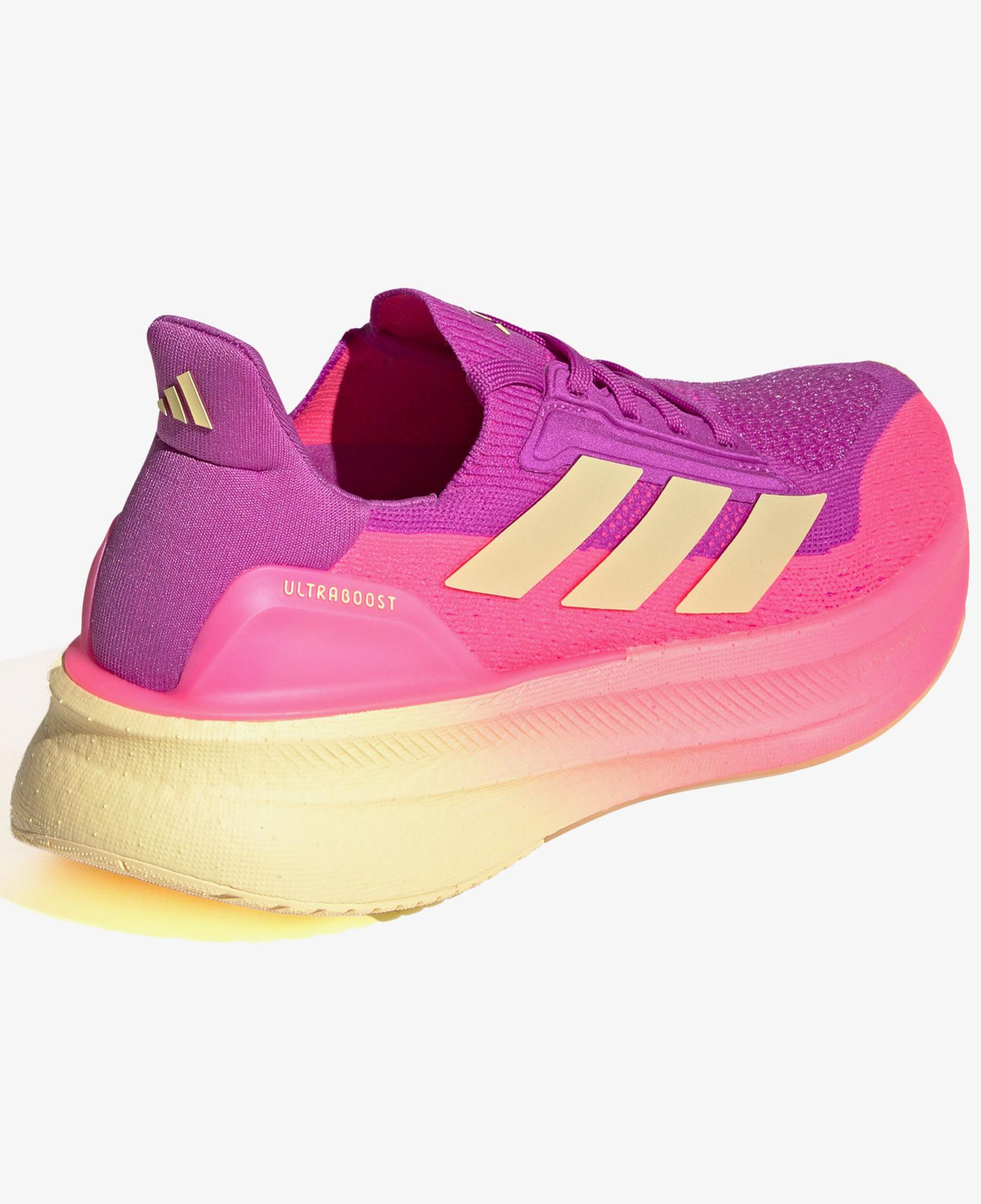 adidas Ultraboost 5X Kadın Pembe Koşu Ayakkabısı