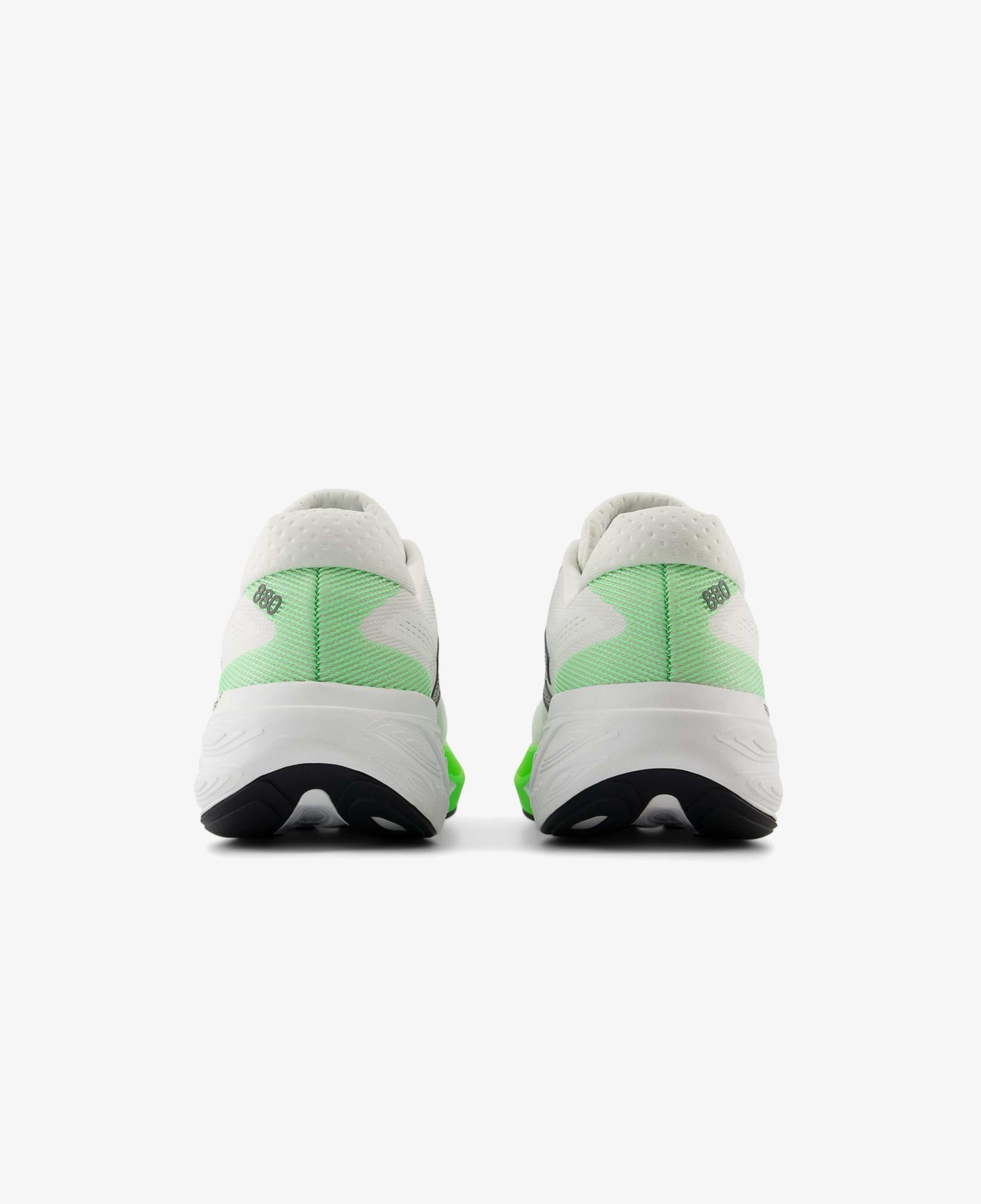 New Balance Fresh Foam 880 Erkek Beyaz Koşu Ayakkabısı